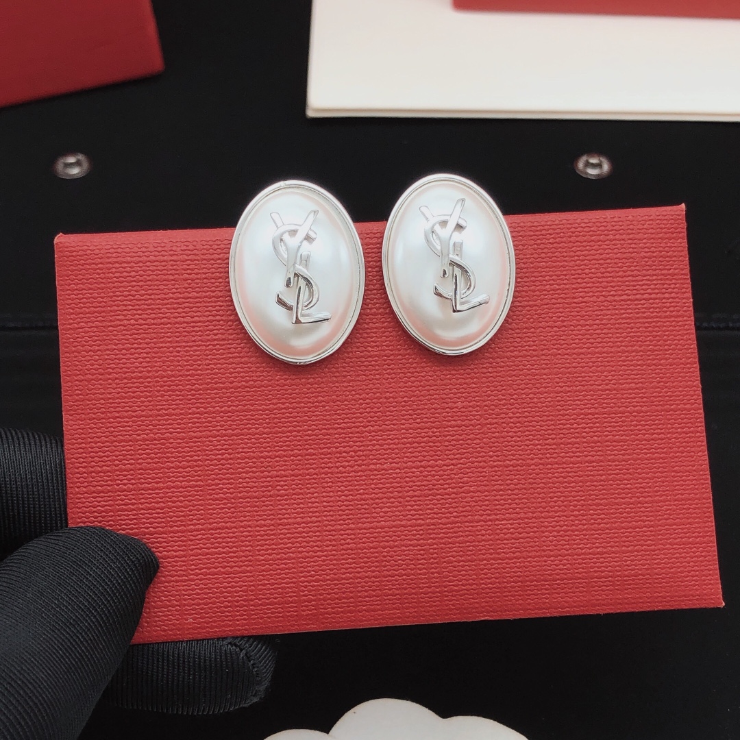 Saint Laurent Cassandre Oval Pearl Logo Earrings earrings silver-toned metal with white faux pearl 2 5cm length