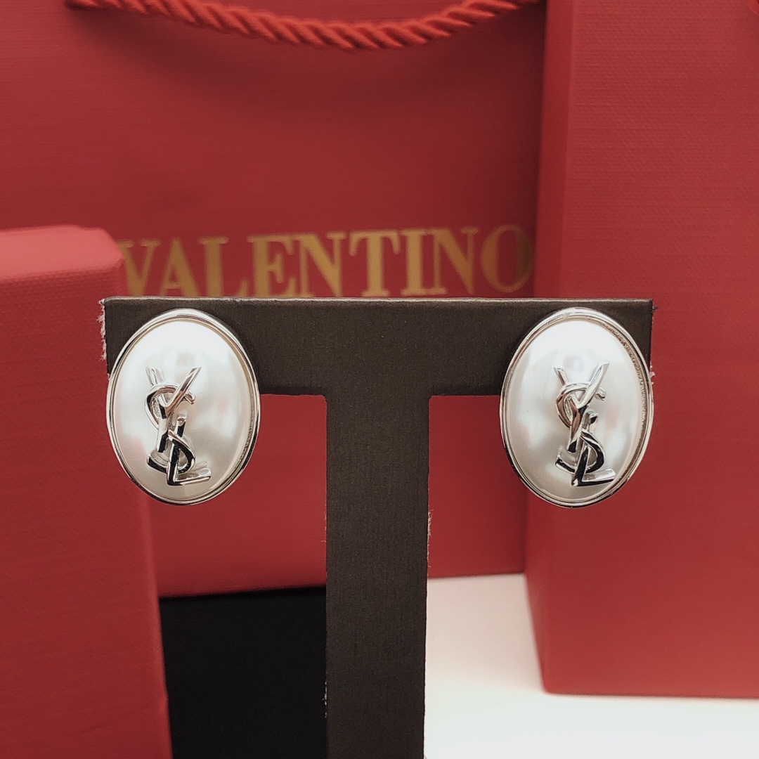 Saint Laurent Cassandre Oval Pearl Logo Earrings earrings silver-toned metal with white faux pearl 2 5cm length