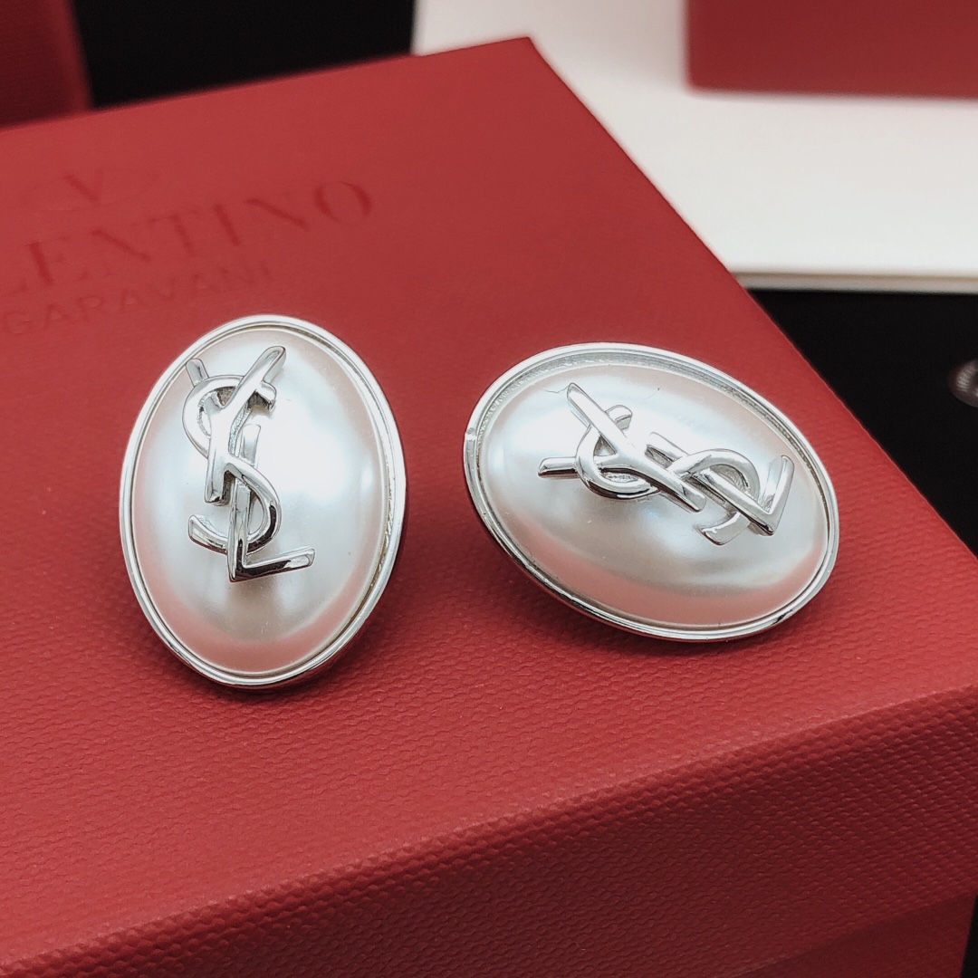 Saint Laurent Cassandre Oval Pearl Logo Earrings earrings silver-toned metal with white faux pearl 2 5cm length