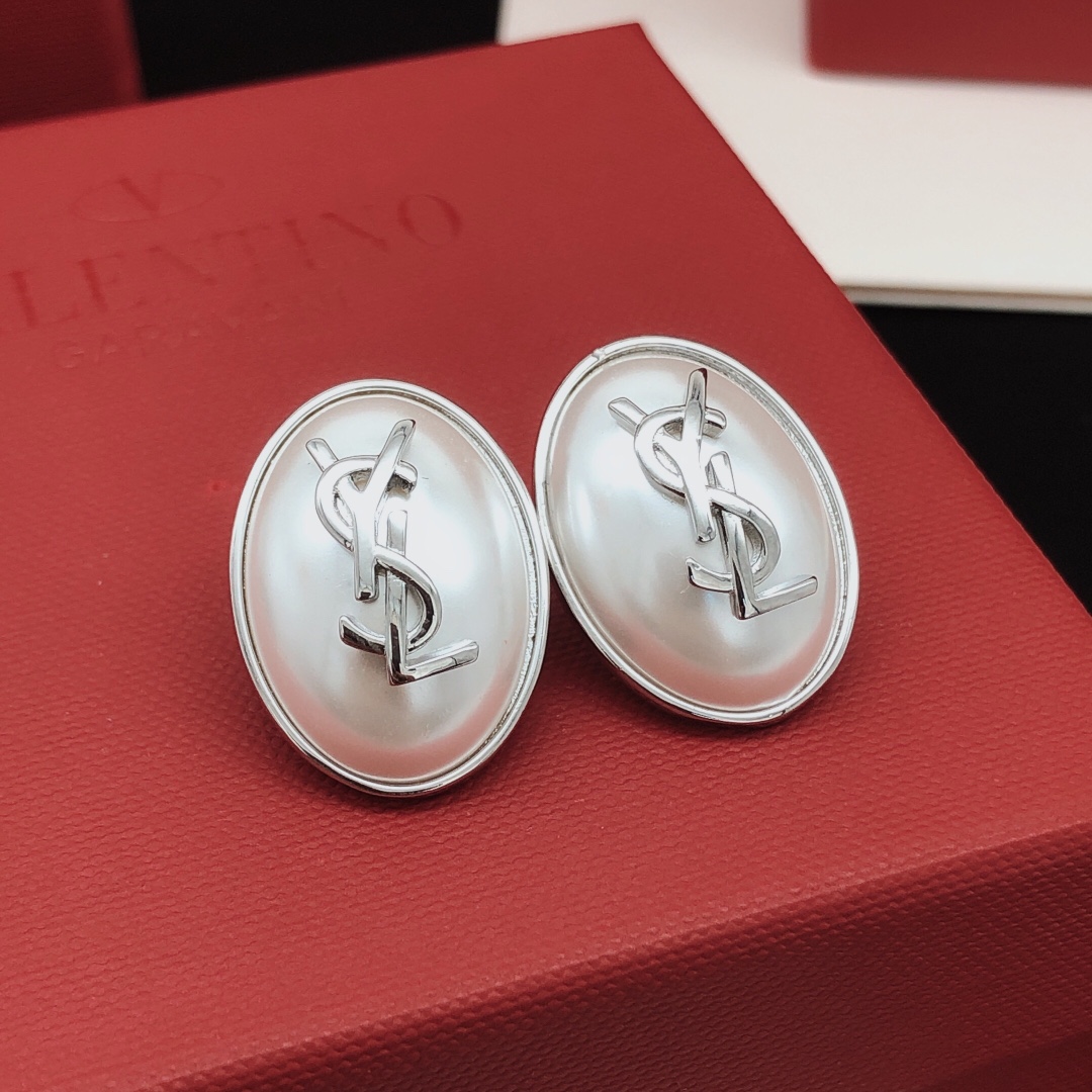 Saint Laurent Cassandre Oval Pearl Logo Earrings earrings silver-toned metal with white faux pearl 2 5cm length