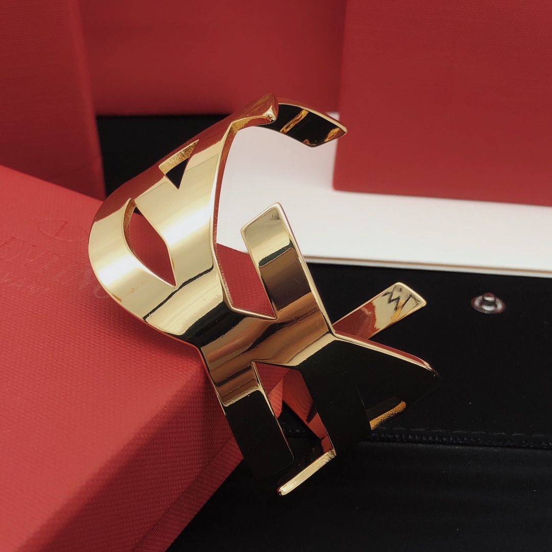 Valentino VLogo Signature Cuff bracelet Polished Gold Tone Metal One Size