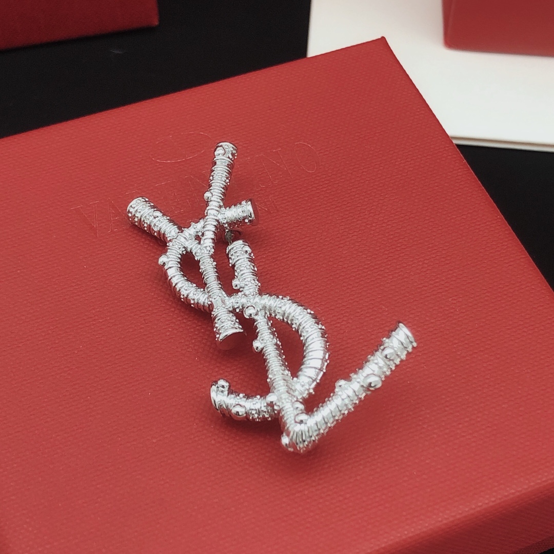 Saint Laurent YXZ0036 Cassandre Monogram Brooch brooch silver-toned metal with clear crystal accents 4 5cm