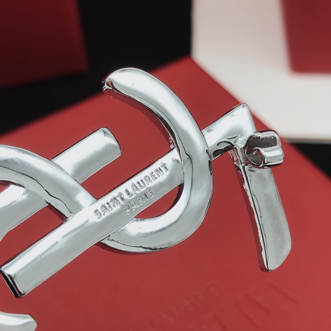 Saint Laurent YXZ0040 Cassandre Monogram brooch silver-toned metal with clear pave crystals 4 5cm width