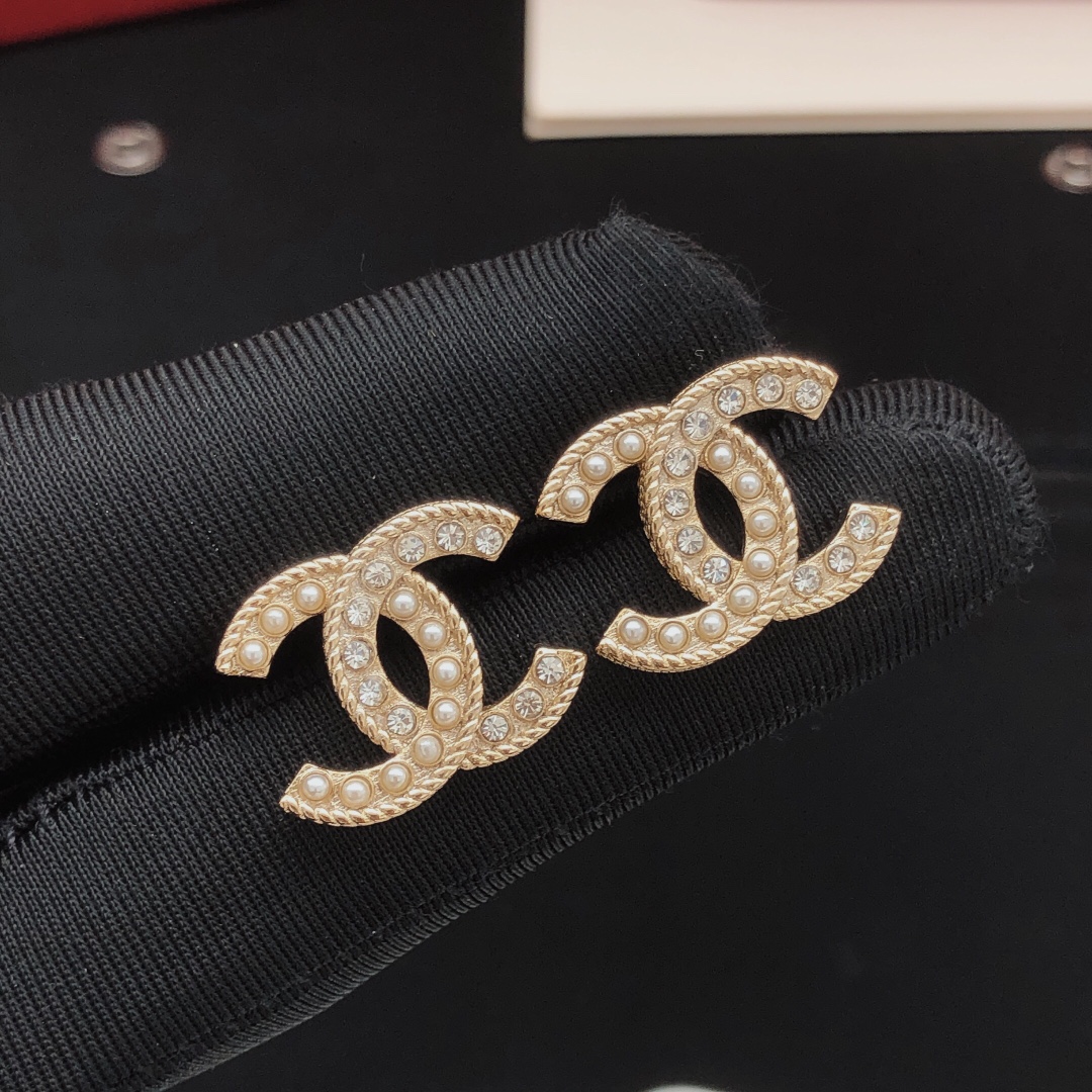 Chanel CC Logo Pearl Crystal Stud Earrings earrings light gold metal white faux pearl clear crystal 1 5cm width per earring