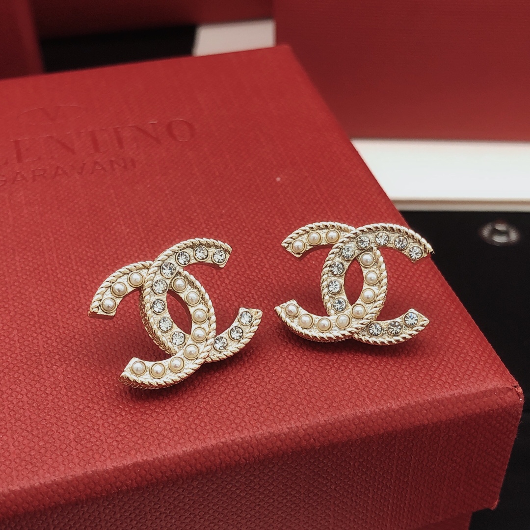 Chanel CC Logo Pearl Crystal Stud Earrings earrings light gold metal white faux pearl clear crystal 1 5cm width per earring
