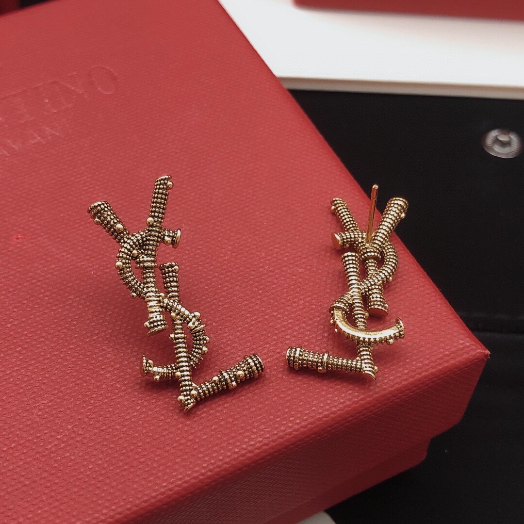Saint Laurent YED0047 Cassandre Monogram Stud Earrings earrings antique gold tone metal no gemstones 3 5cm length