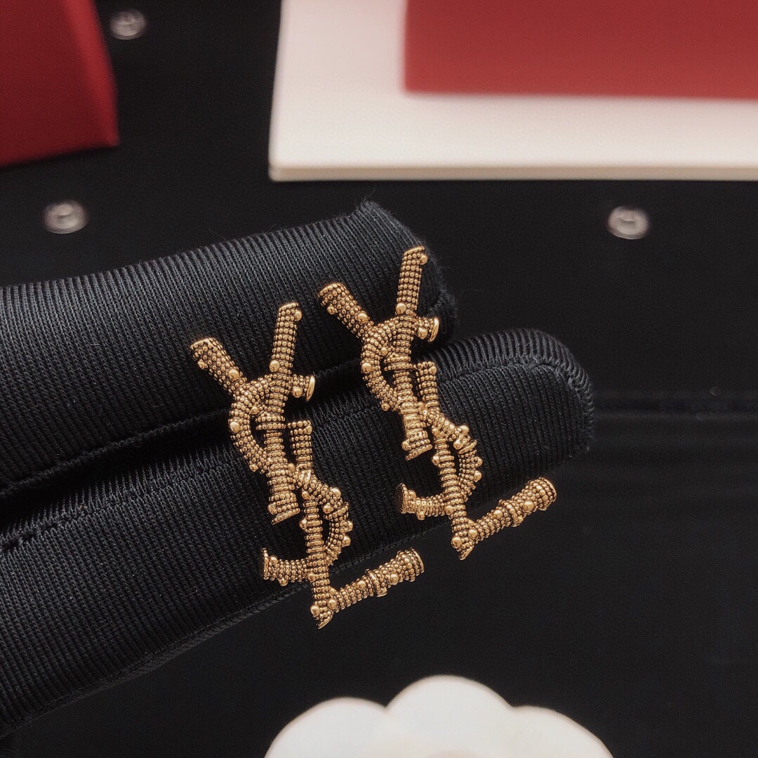 Saint Laurent YED0047 Cassandre Monogram Stud Earrings earrings antique gold tone metal no gemstones 3 5cm length