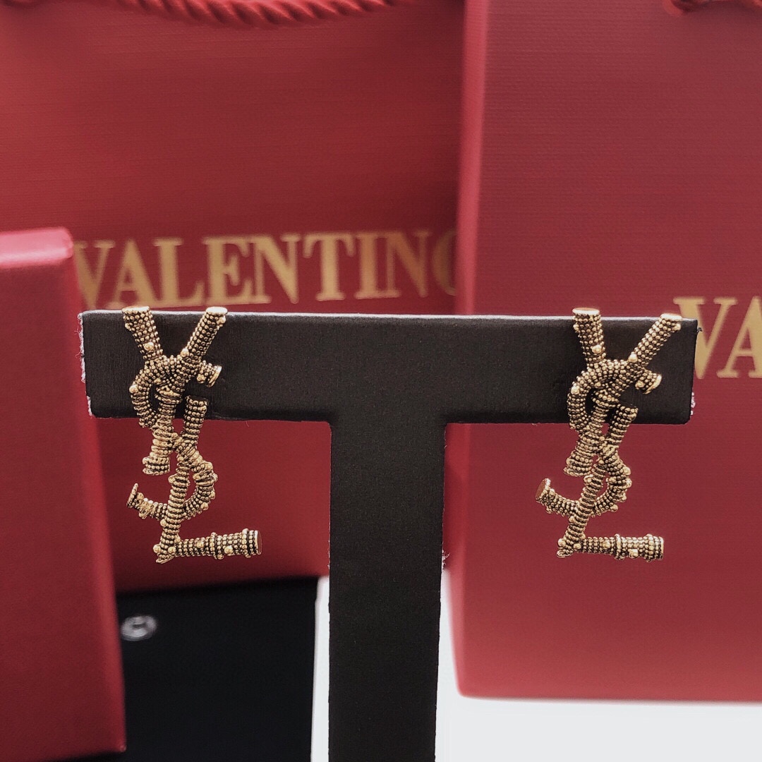 Saint Laurent YED0047 Cassandre Monogram Stud Earrings earrings antique gold tone metal no gemstones 3 5cm length