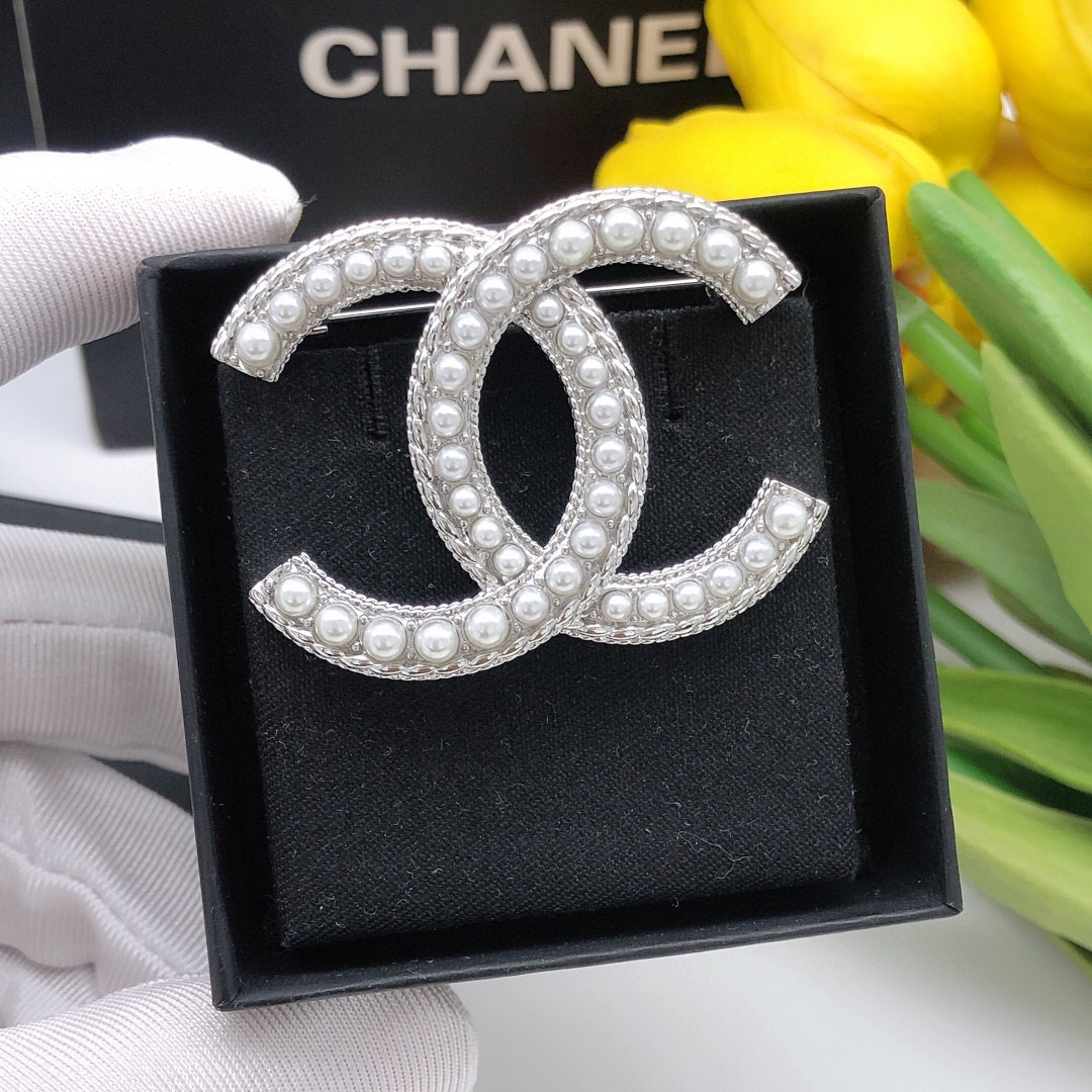 Chanel CC Logo Pearl Brooch brooch silver tone metal white faux pearl 3 5cm width