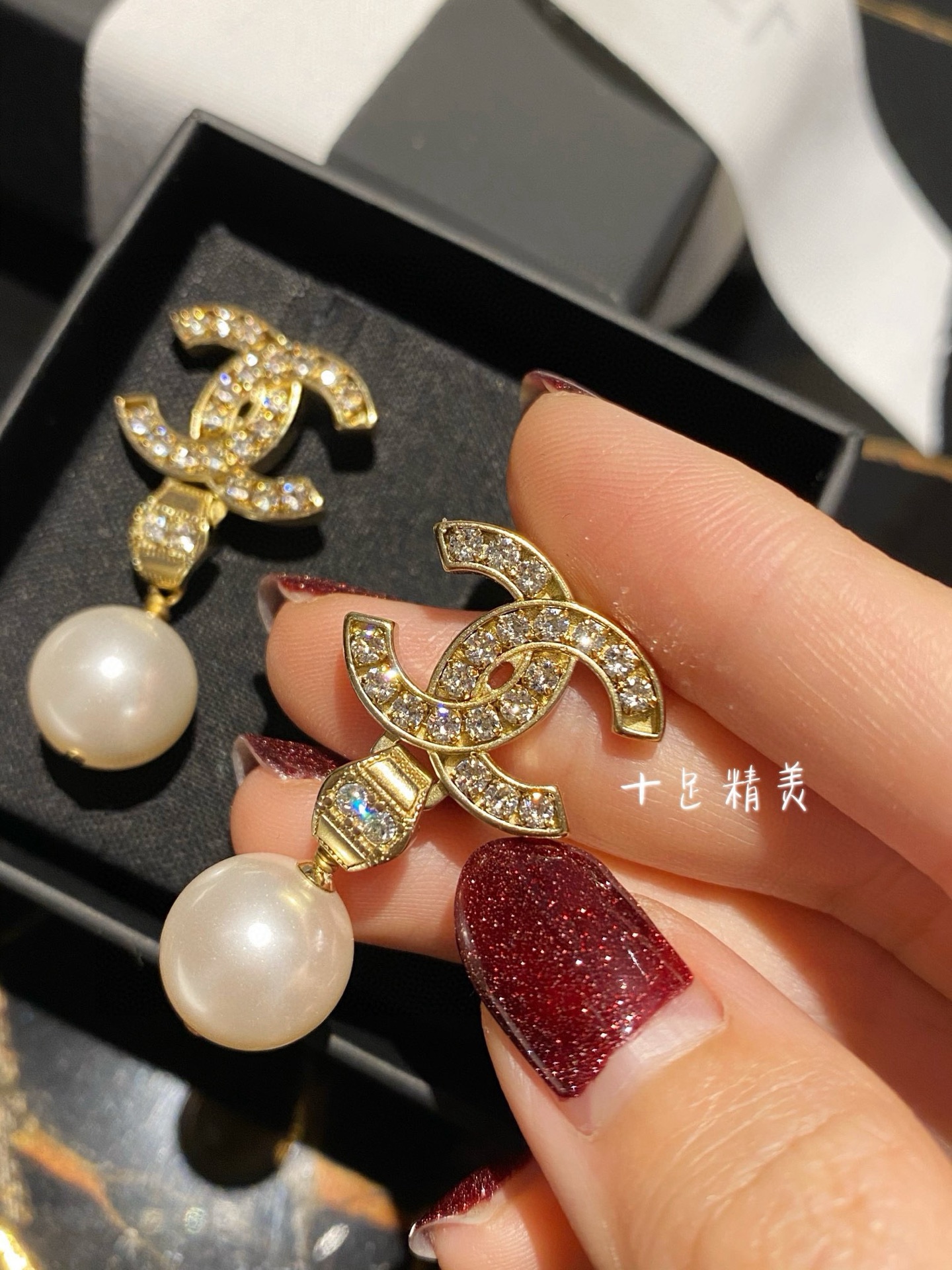 Chanel CC Crystal Pearl Drop Earrings earrings Gold-tone metal clear crystals white pearl One Size