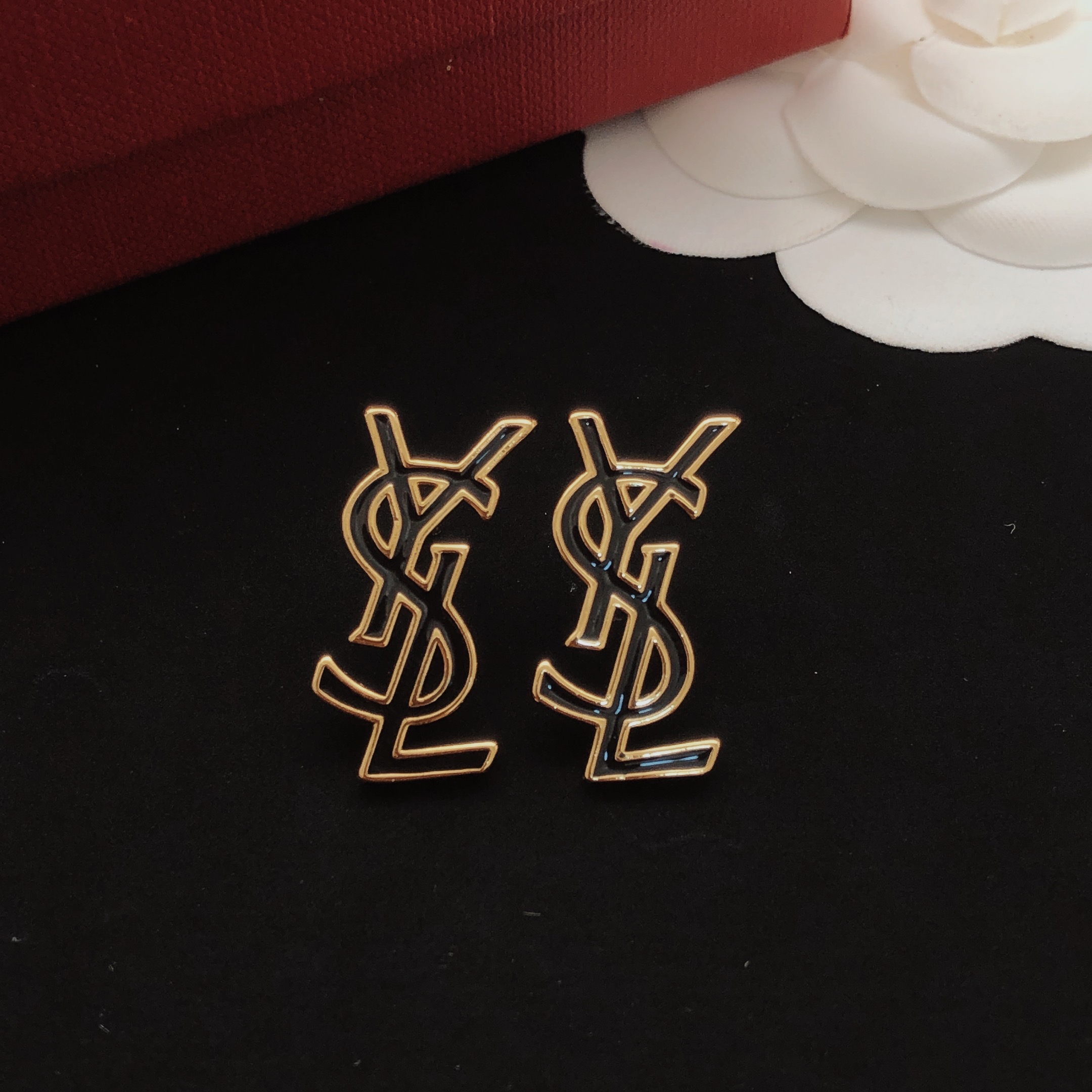 Saint Laurent YED0096 Cassandre Monogram earrings gold-tone metal with black enamel 2 5cm stud length