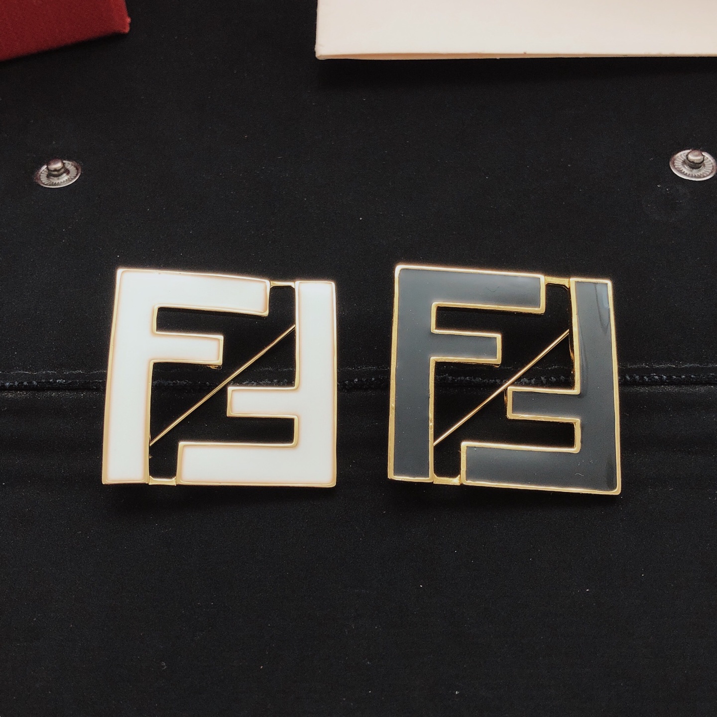 Fendi FF Logo Brooch brooch gold-tone metal with white enamel 4cm width