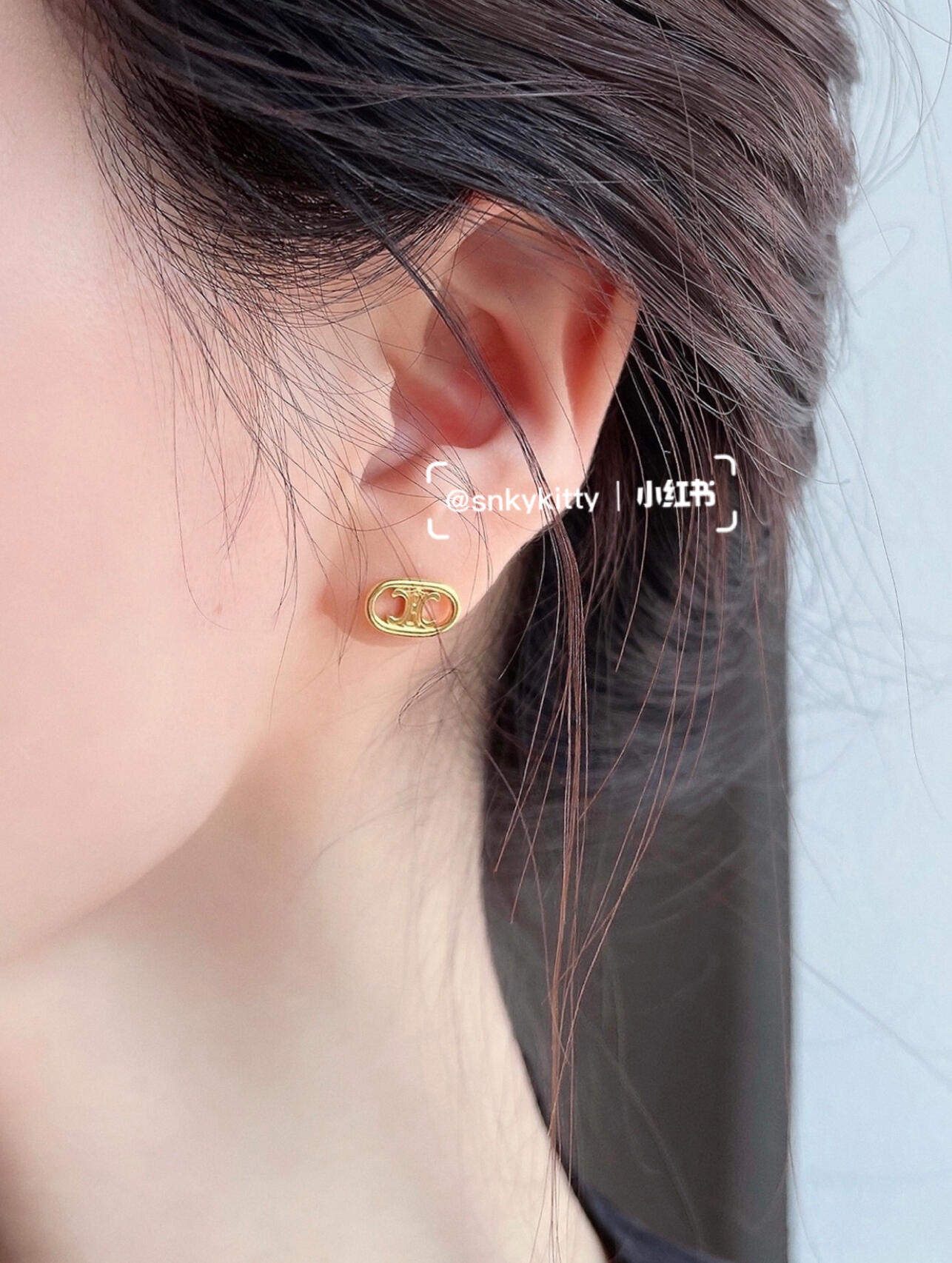 Celine Triomphe Oval Stud Earrings earrings gold-tone metal 1cm stud diameter