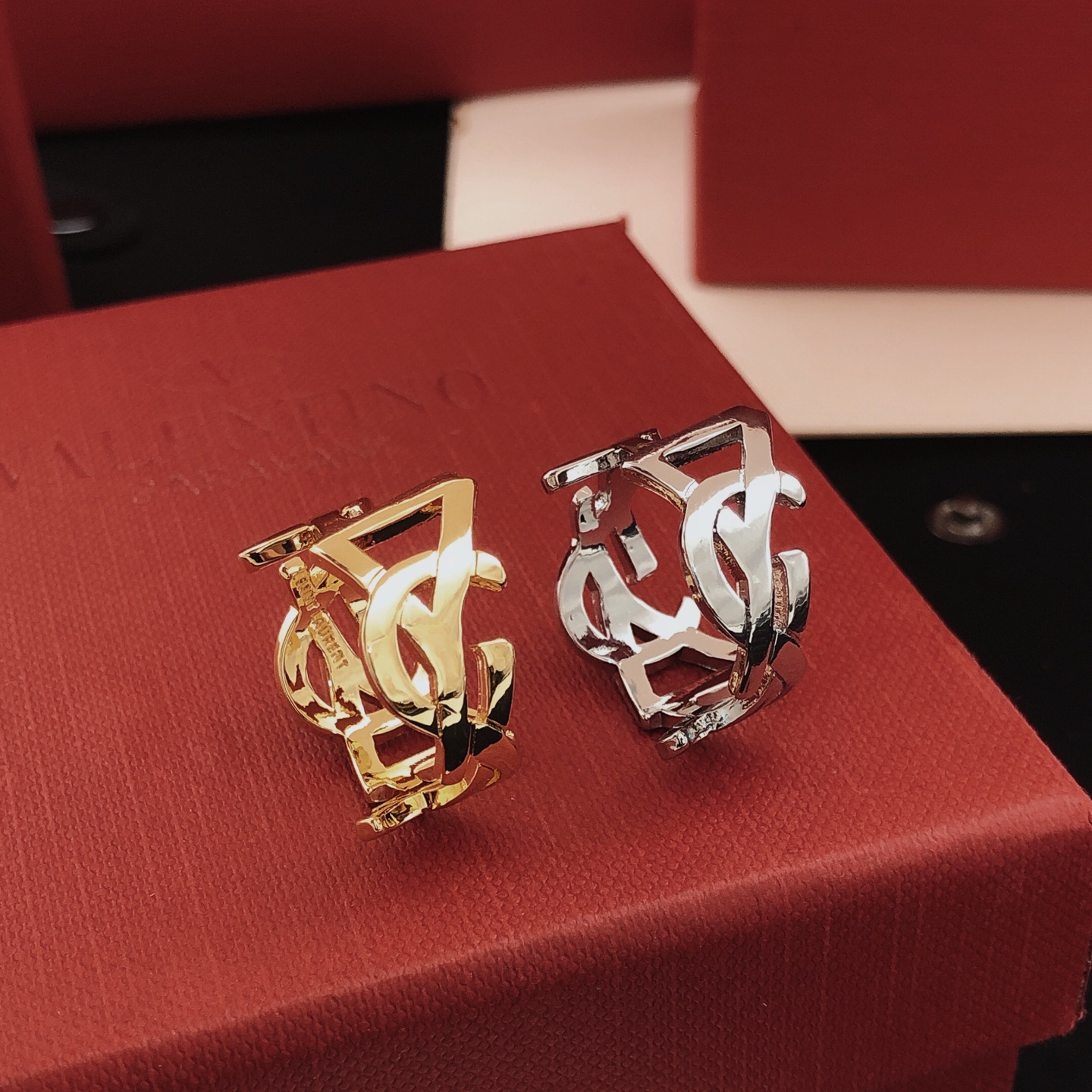 Saint Laurent YSL Monogram Openwork Ring ring silver-toned metal no accent stones US 7