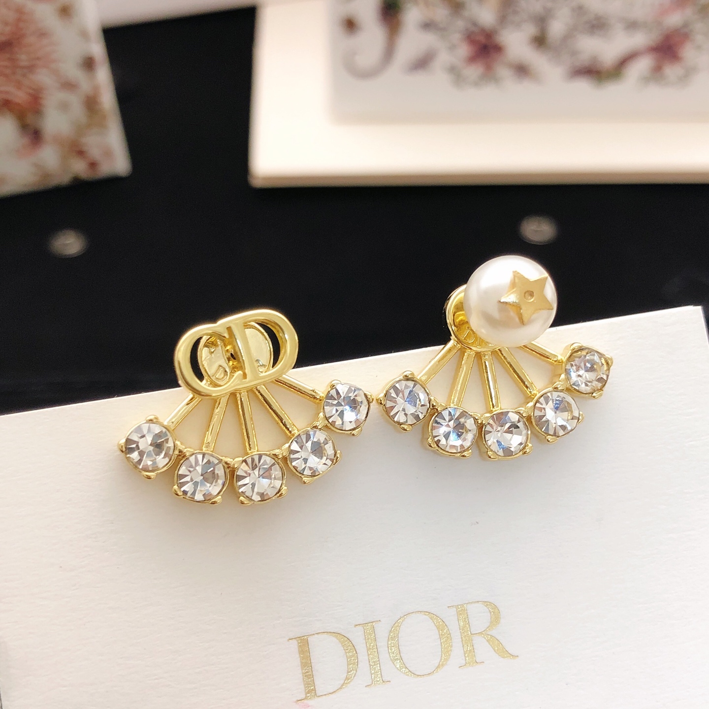 Dior Petit CD Crystal Pearl Fan Earrings earrings Gold-tone metal clear faceted crystals white pearl gold star accent One Size post style 2cm width per earring