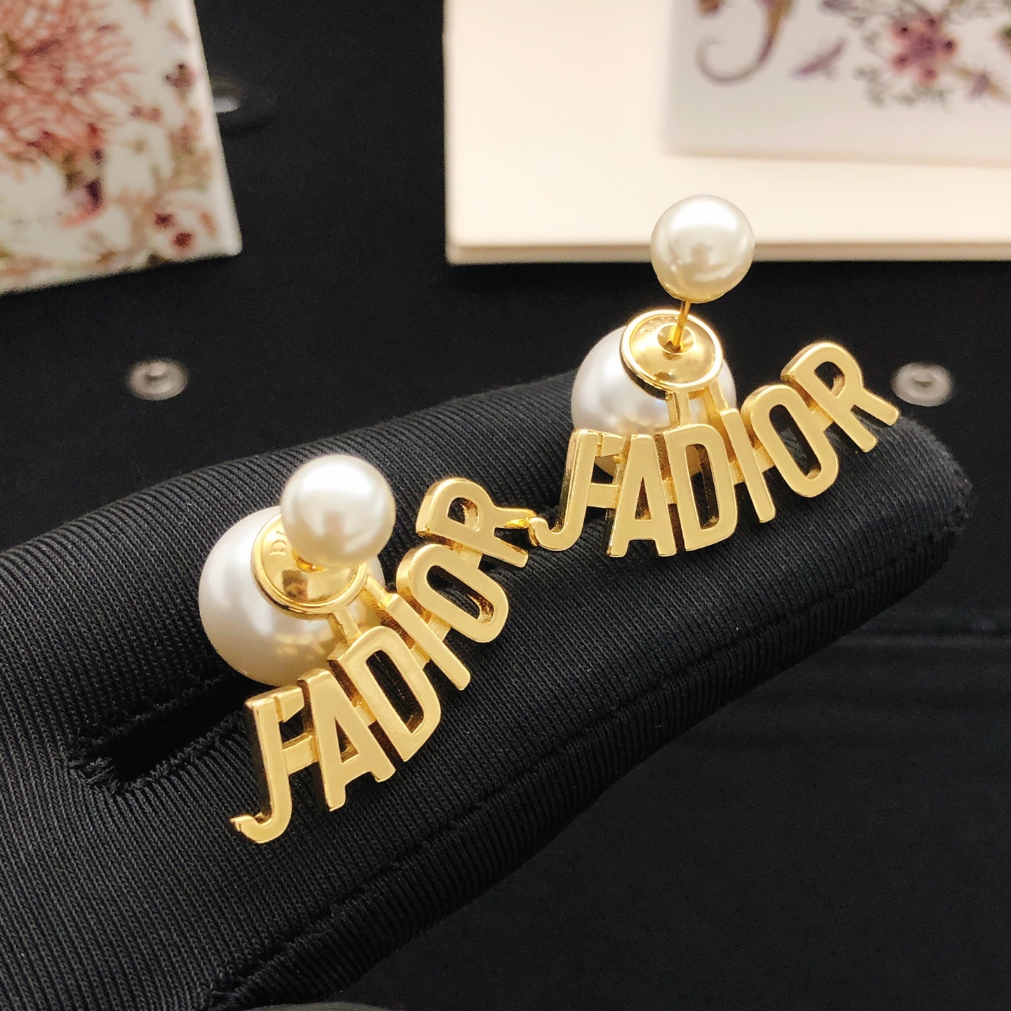 Dior J Adior Tribales earrings Gold-tone metal with white resin pearls One Size