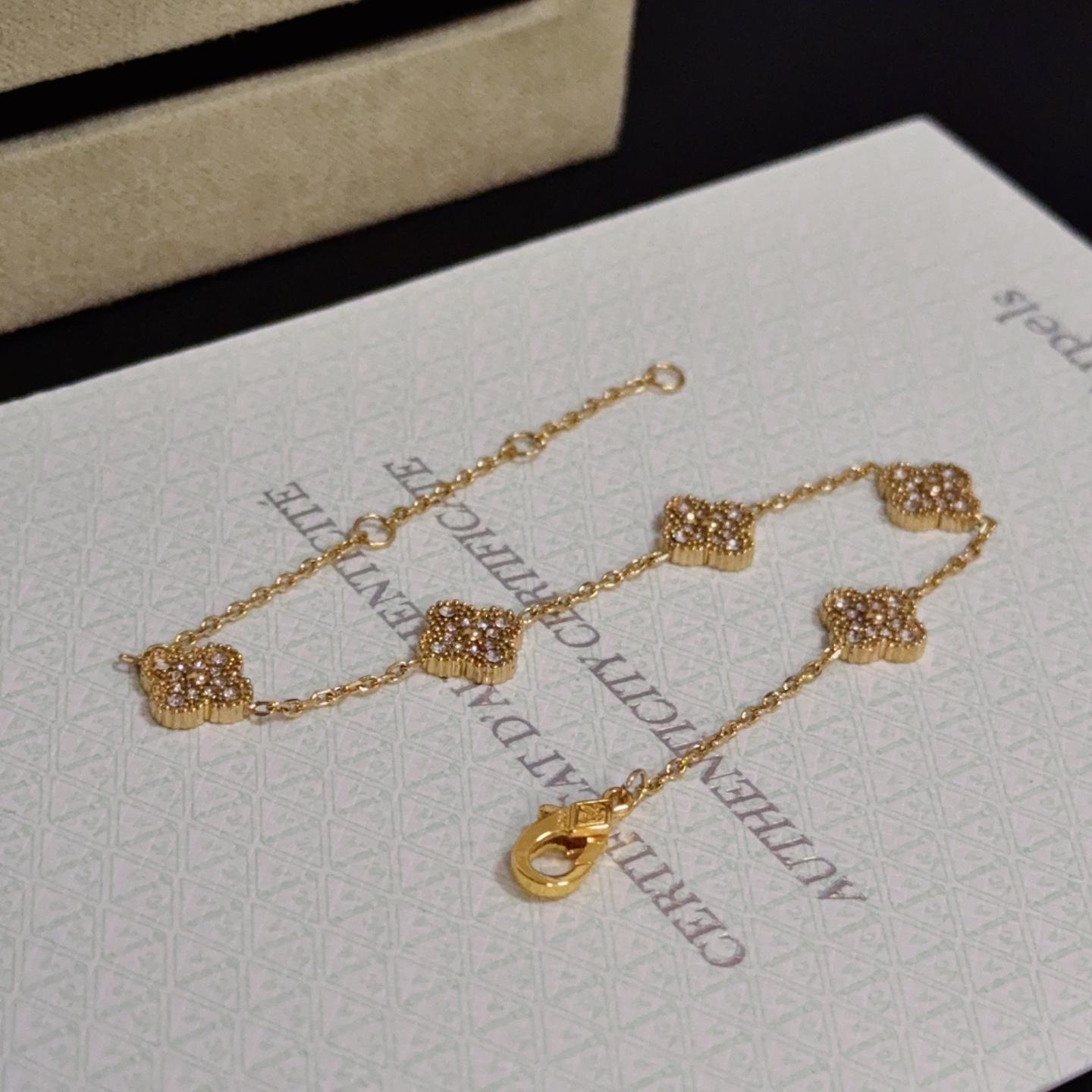 Van Cleef Arpels Sweet Alhambra bracelet yellow gold metal with clear diamond accents 17cm with 2cm extension chain