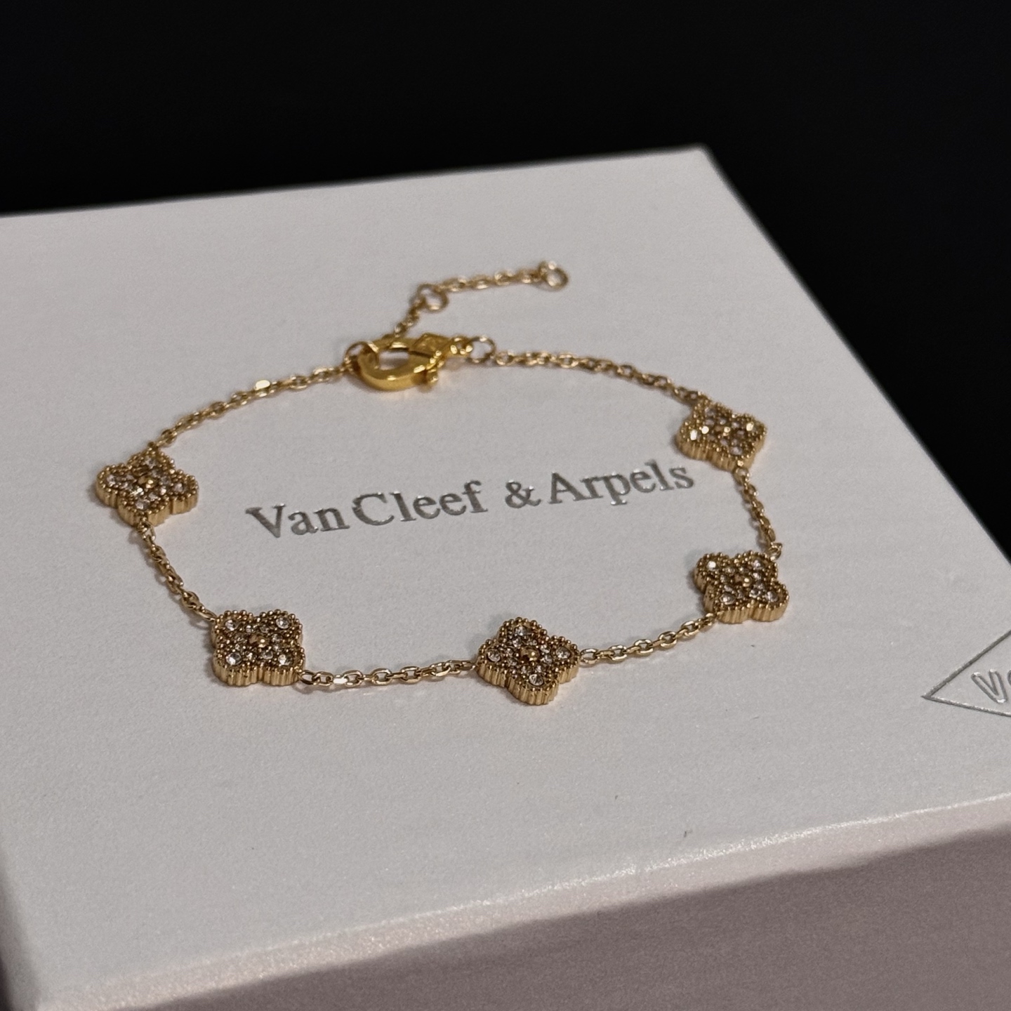 Van Cleef Arpels Sweet Alhambra bracelet yellow gold metal with clear diamond accents 17cm with 2cm extension chain