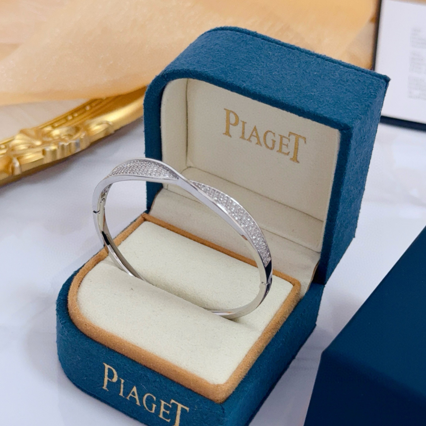 Piaget Possession bracelet white gold diamond 17cm