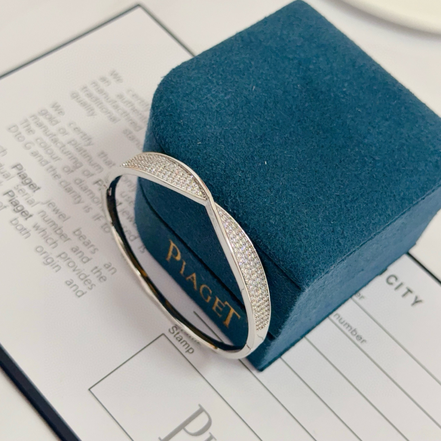 Piaget Possession bracelet white gold diamond 17cm
