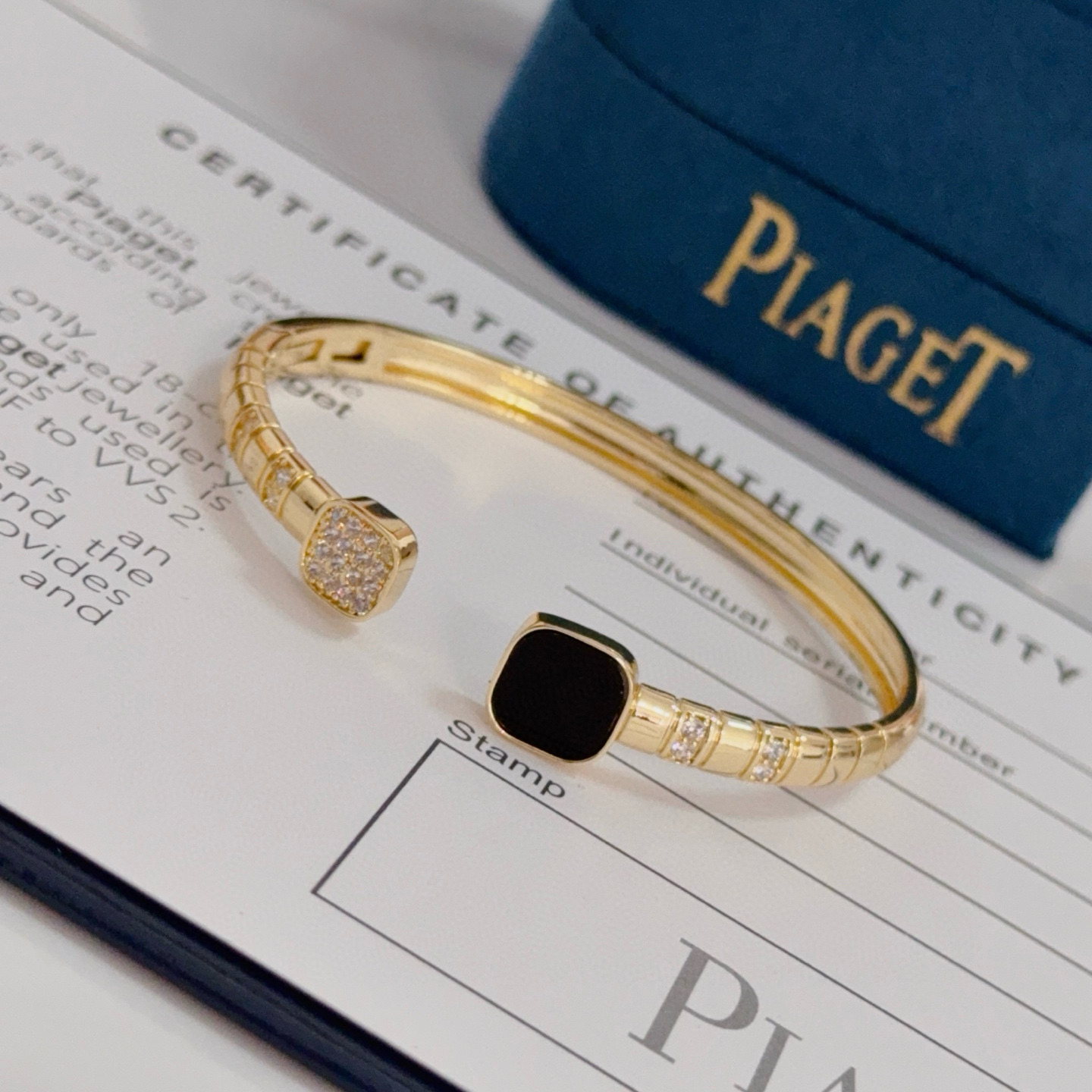 Piaget Possession bracelet 18k yellow gold black onyx white diamond 17cm inner circumference