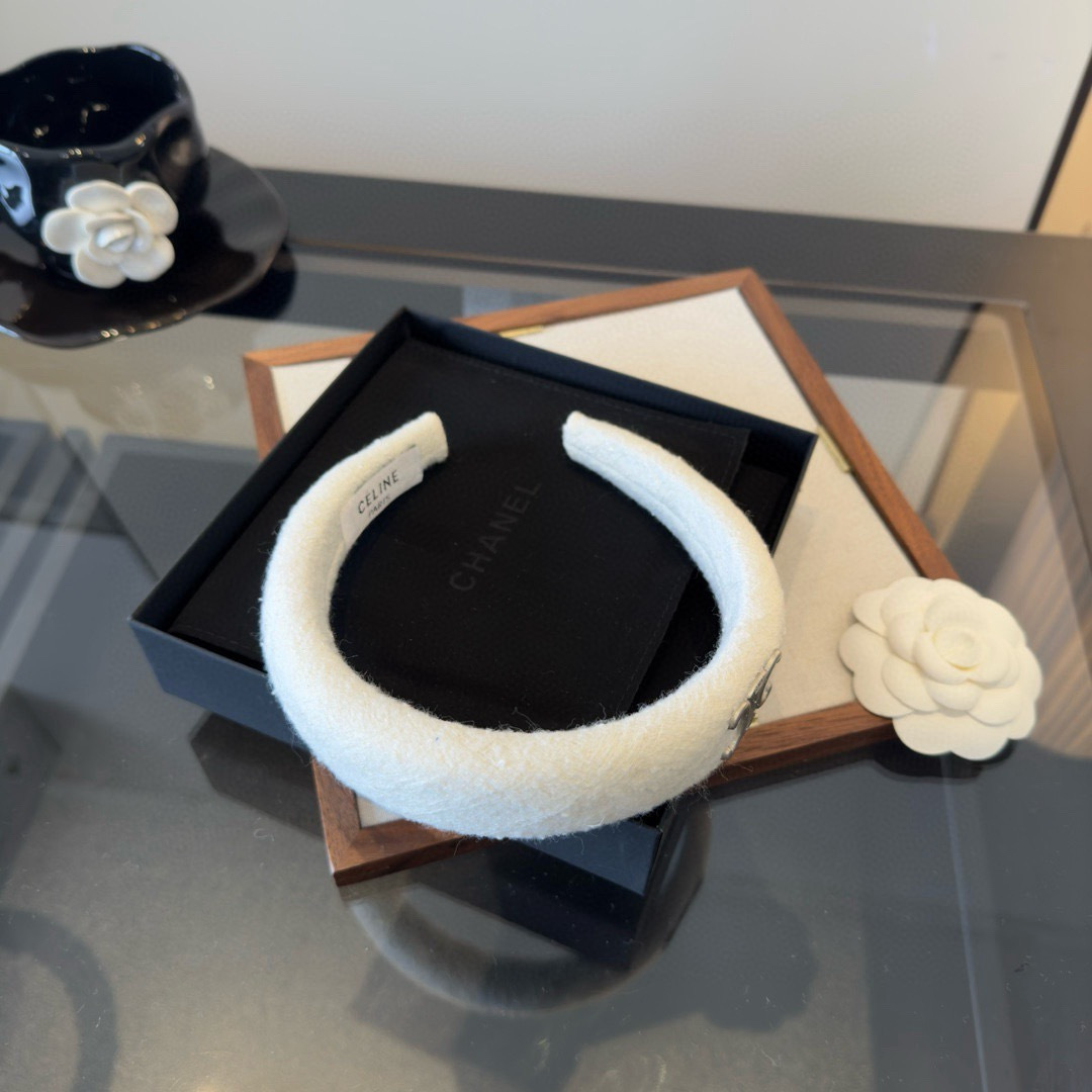 Celine Triomphe Padded Headband brooch Off-white wool with silver-tone Triomphe logo Black wool with silver-tone Triomphe logo One Size 4cm width