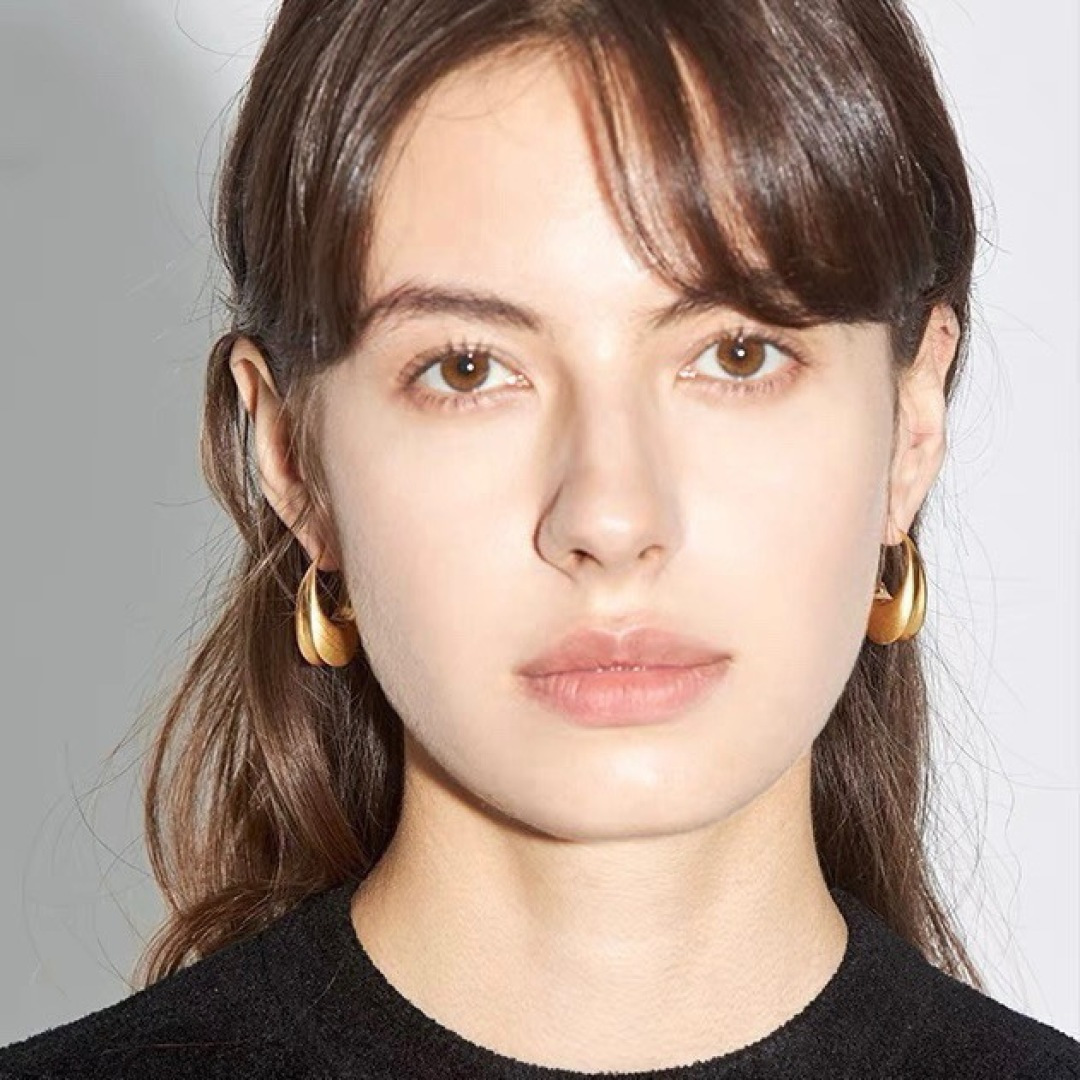 Saint Laurent 1961 Sculpted Hoop earrings polished gold-tone metal no gemstones 3 5cm drop length