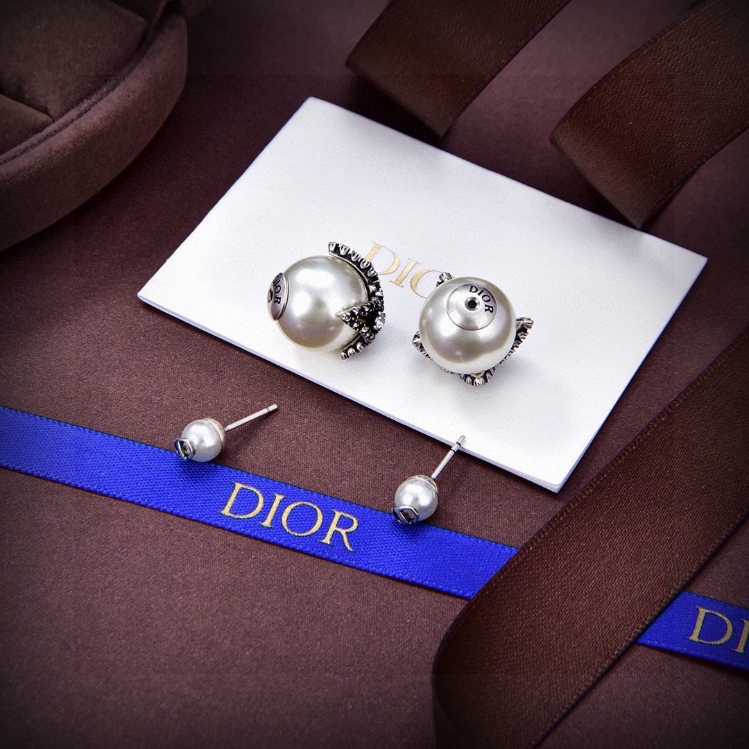 Dior Tribales earrings Vintage silver-toned metal white resin pearl silver-tone crystal accents One Size