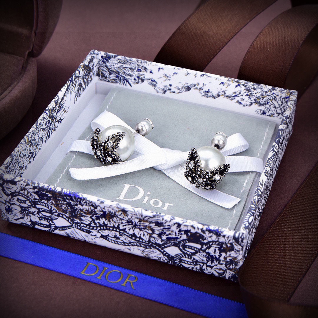 Dior Tribales earrings Vintage silver-toned metal white resin pearl silver-tone crystal accents One Size