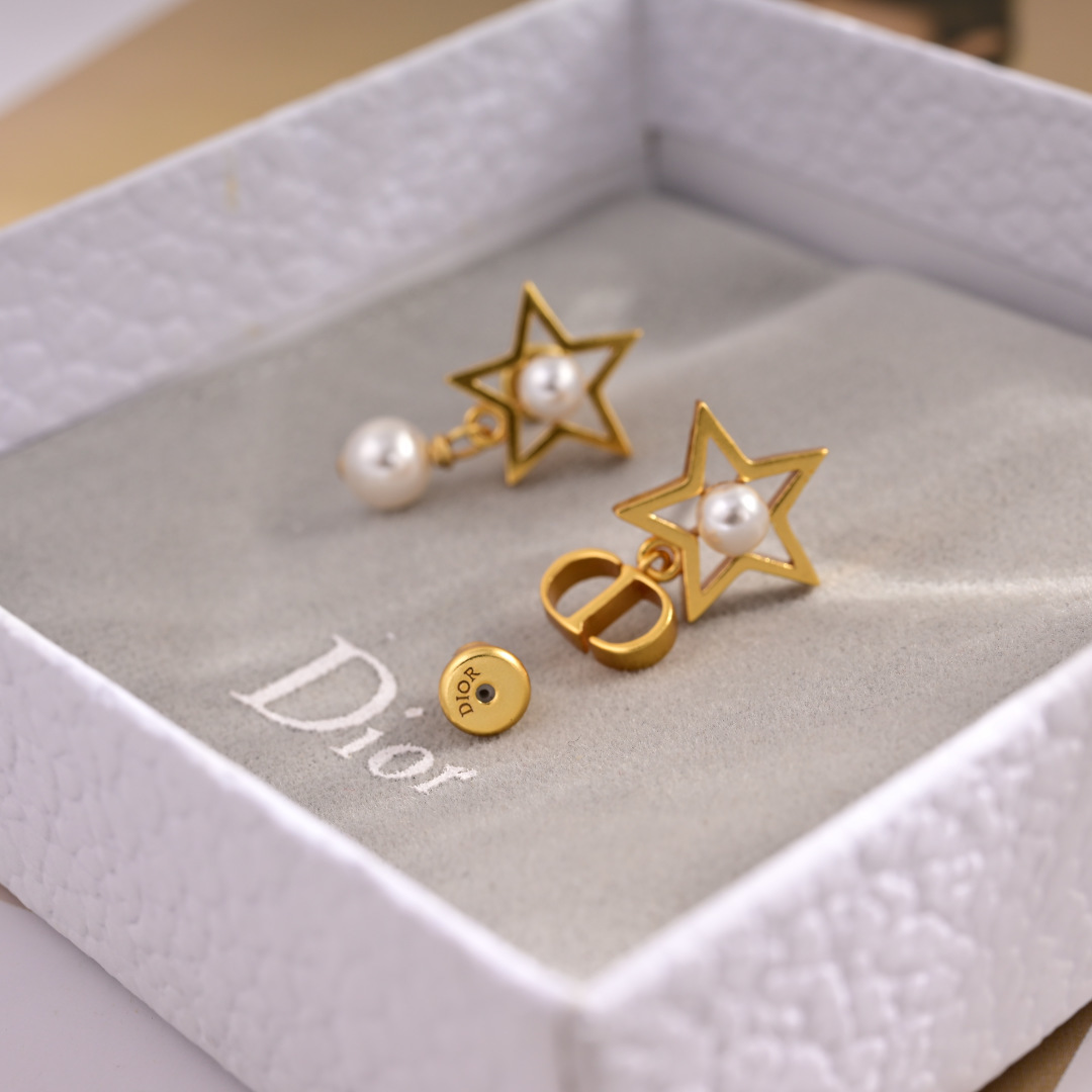 Dior CD Star Pearl Asymmetric Earrings earrings Gold-tone metal with white faux pearls One Size drop length approx 2cm