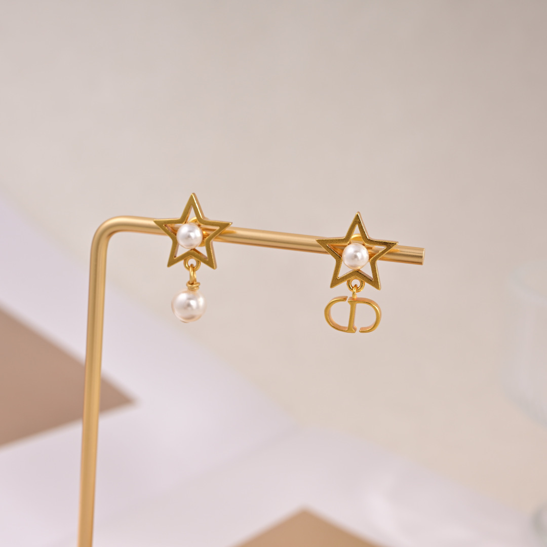 Dior CD Star Pearl Asymmetric Earrings earrings Gold-tone metal with white faux pearls One Size drop length approx 2cm