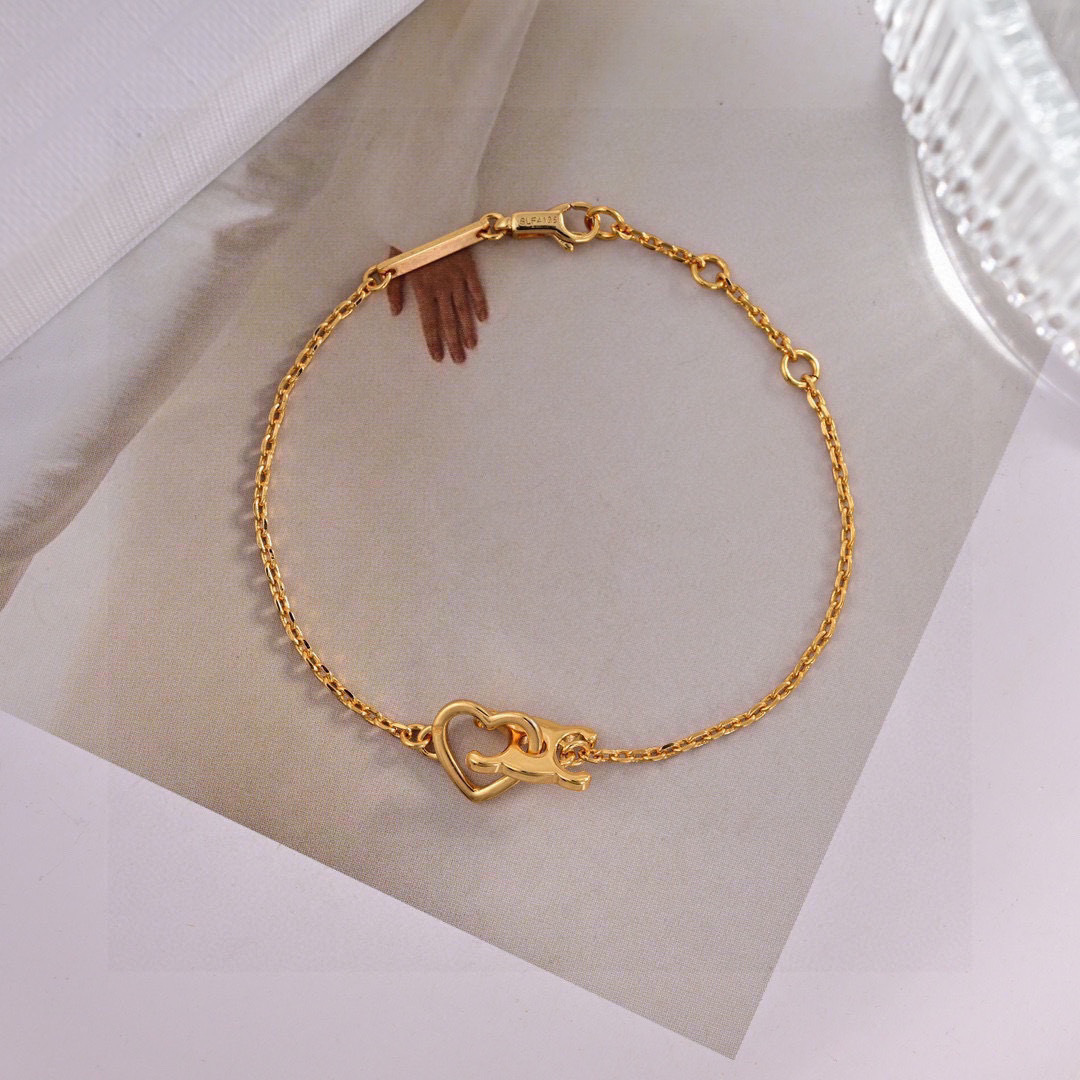 Celine Coeur Triomphe Heart necklace gold gold-tone brass no additional stones 42cm adjustable to 40cm