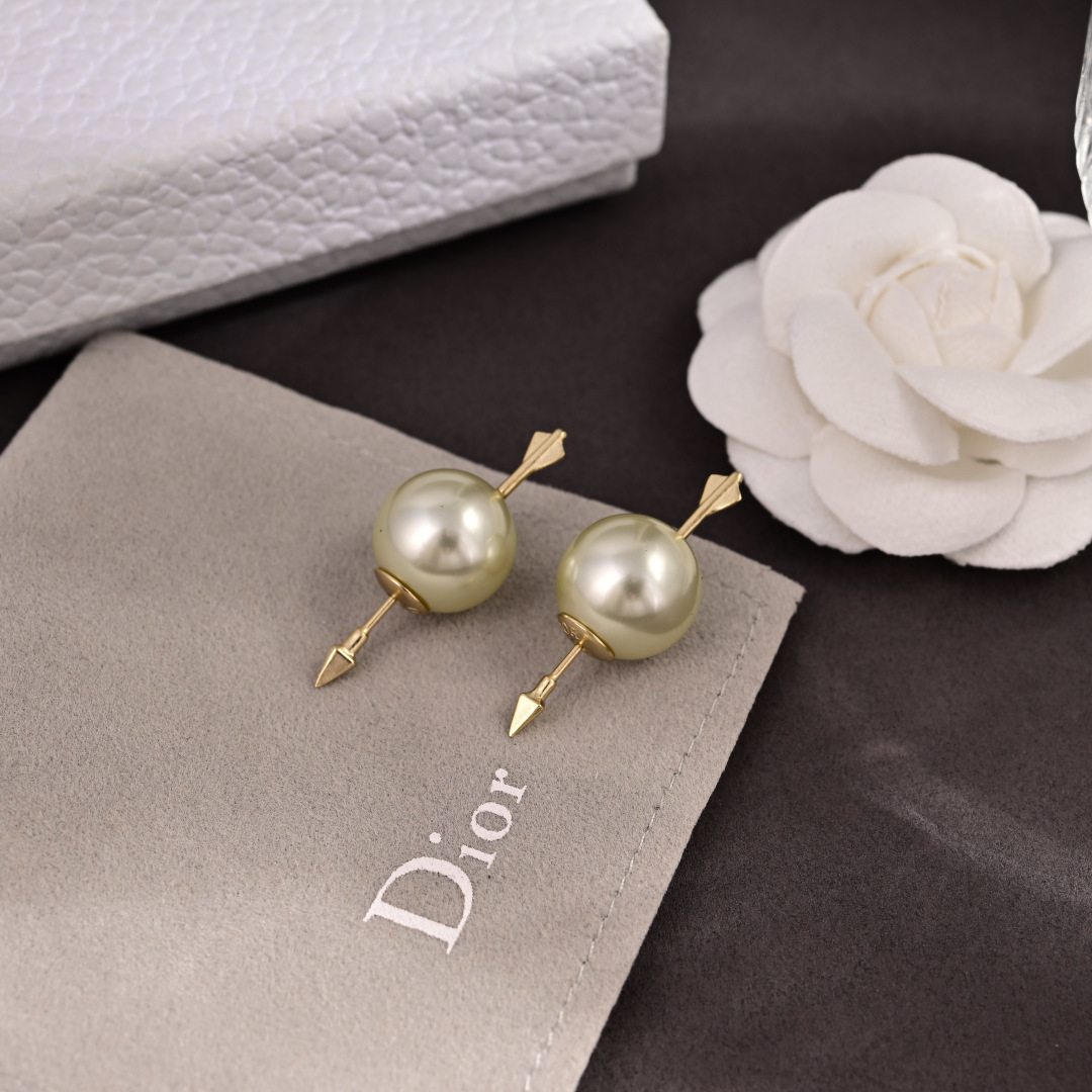 Dior Tribales earrings Matte gold metal white resin pearl One Size