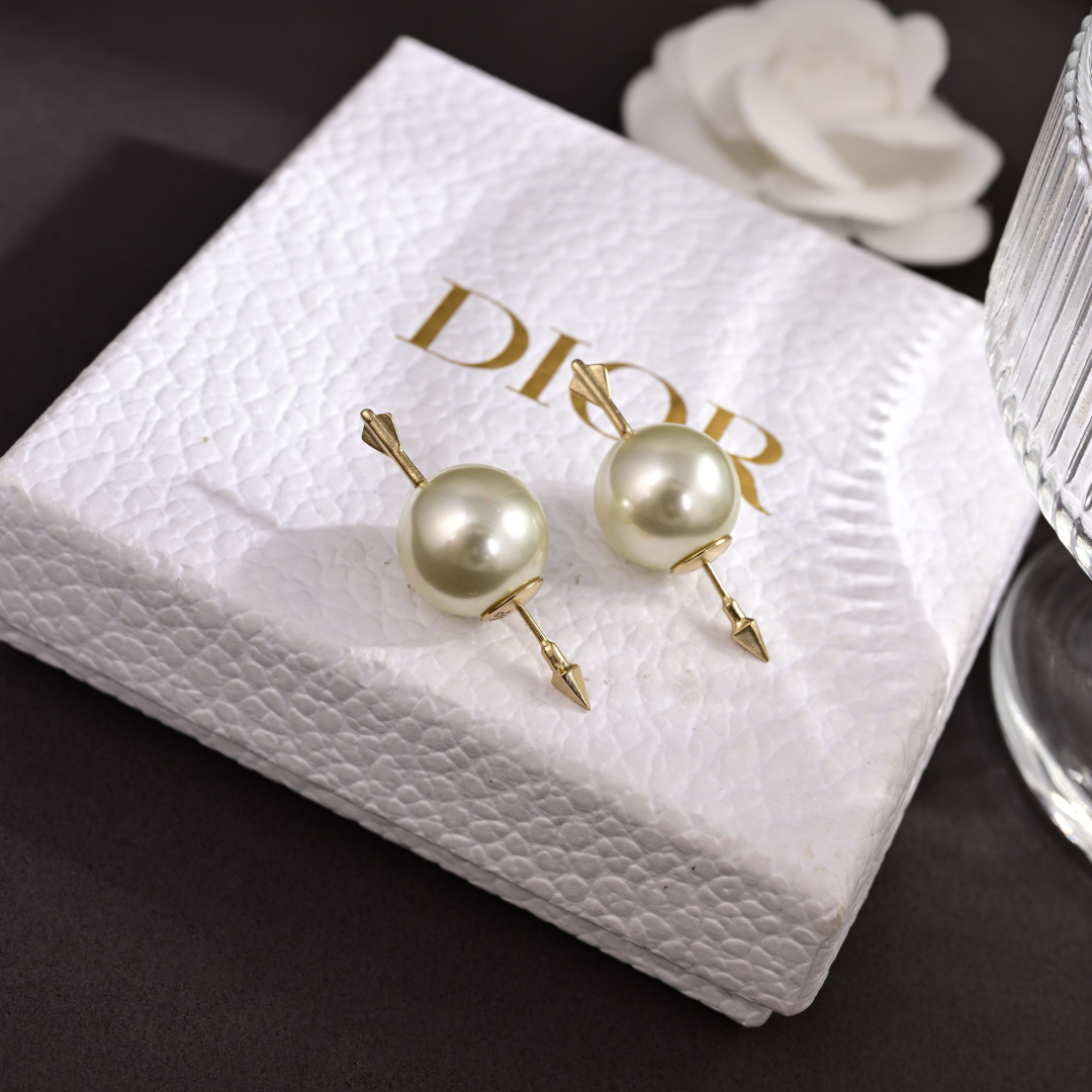 Dior Tribales earrings Matte gold metal white resin pearl One Size