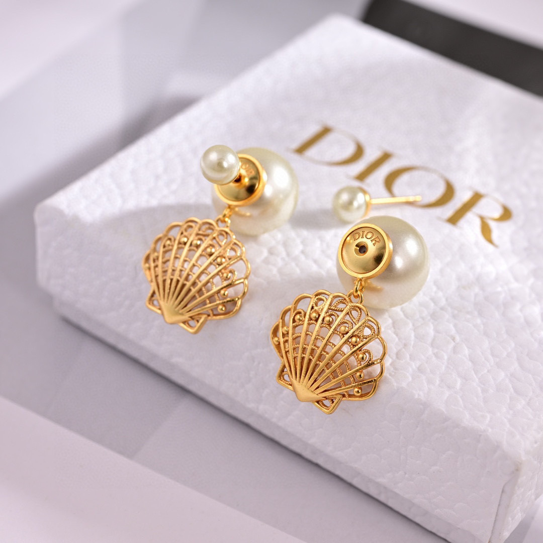 Dior Tribales Shell Pearl Drop Earrings earrings Gold-tone metal with cream white pearls One Size