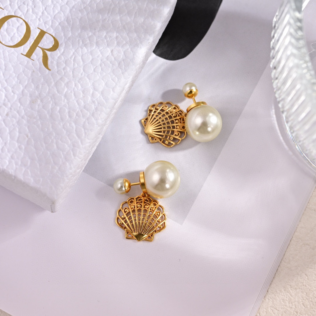 Dior Tribales Shell Pearl Drop Earrings earrings Gold-tone metal with cream white pearls One Size