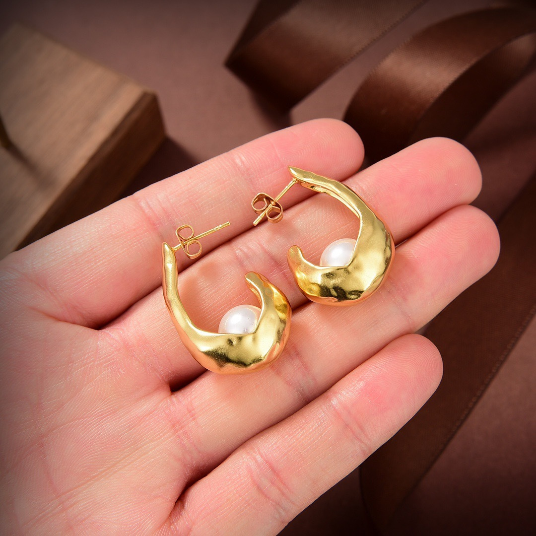 Celine PRECIOUS earrings 18k gold tone metal with white freshwater pearls 2 5cm drop length