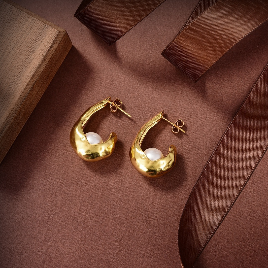 Celine PRECIOUS earrings 18k gold tone metal with white freshwater pearls 2 5cm drop length