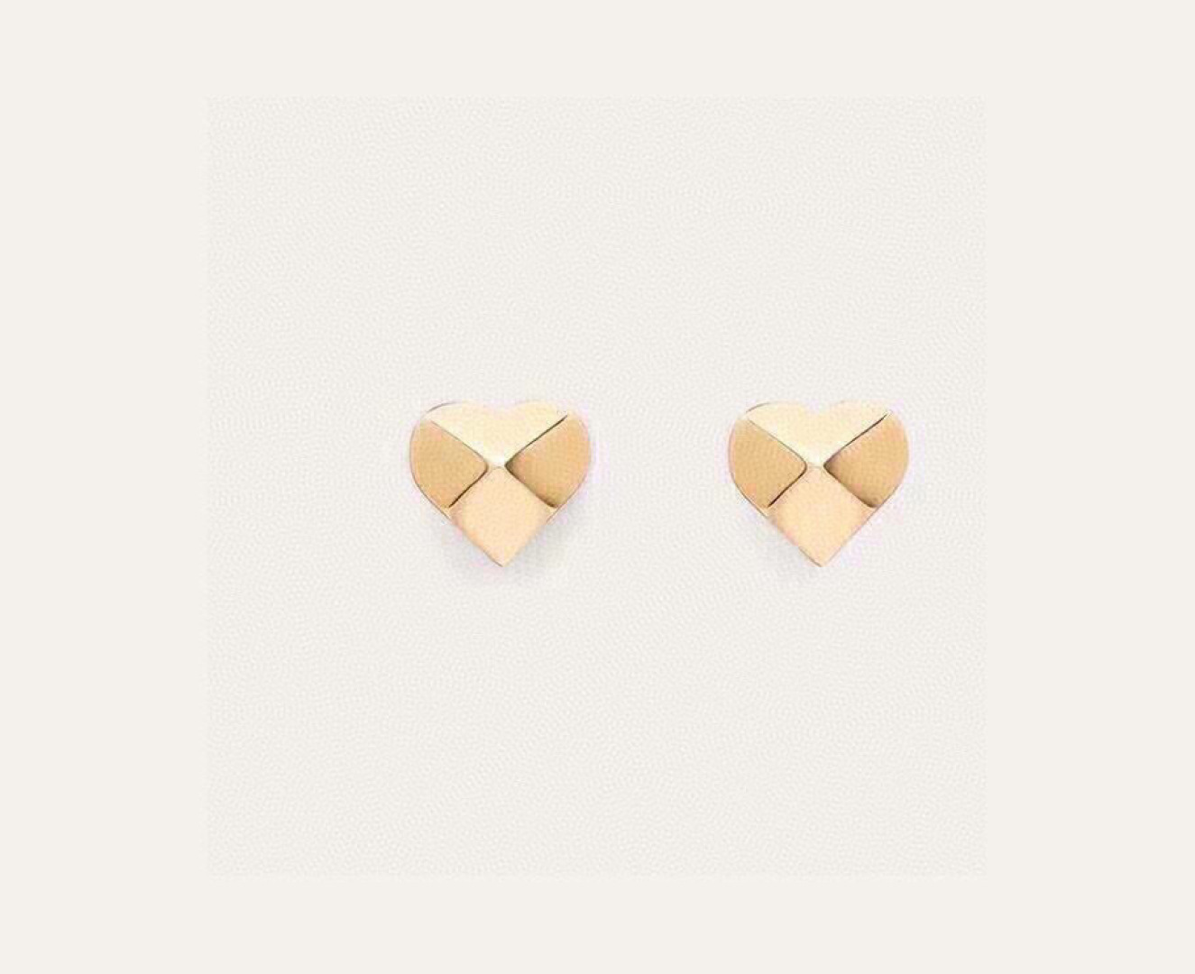 Celine Heart Stud Earrings earrings gold-tone metal no accent stones 1cm stud diameter