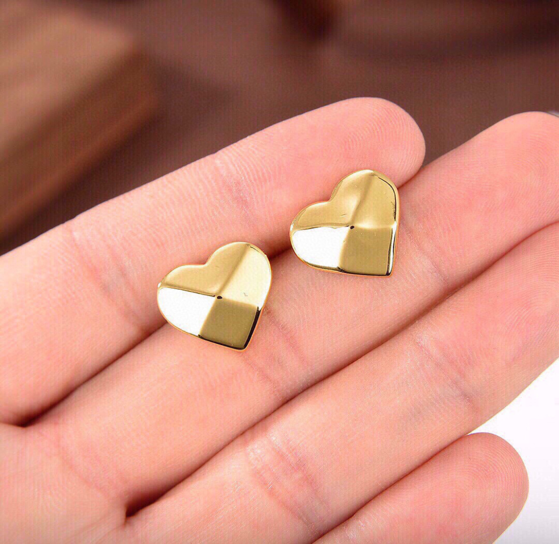 Celine Heart Stud Earrings earrings gold-tone metal no accent stones 1cm stud diameter