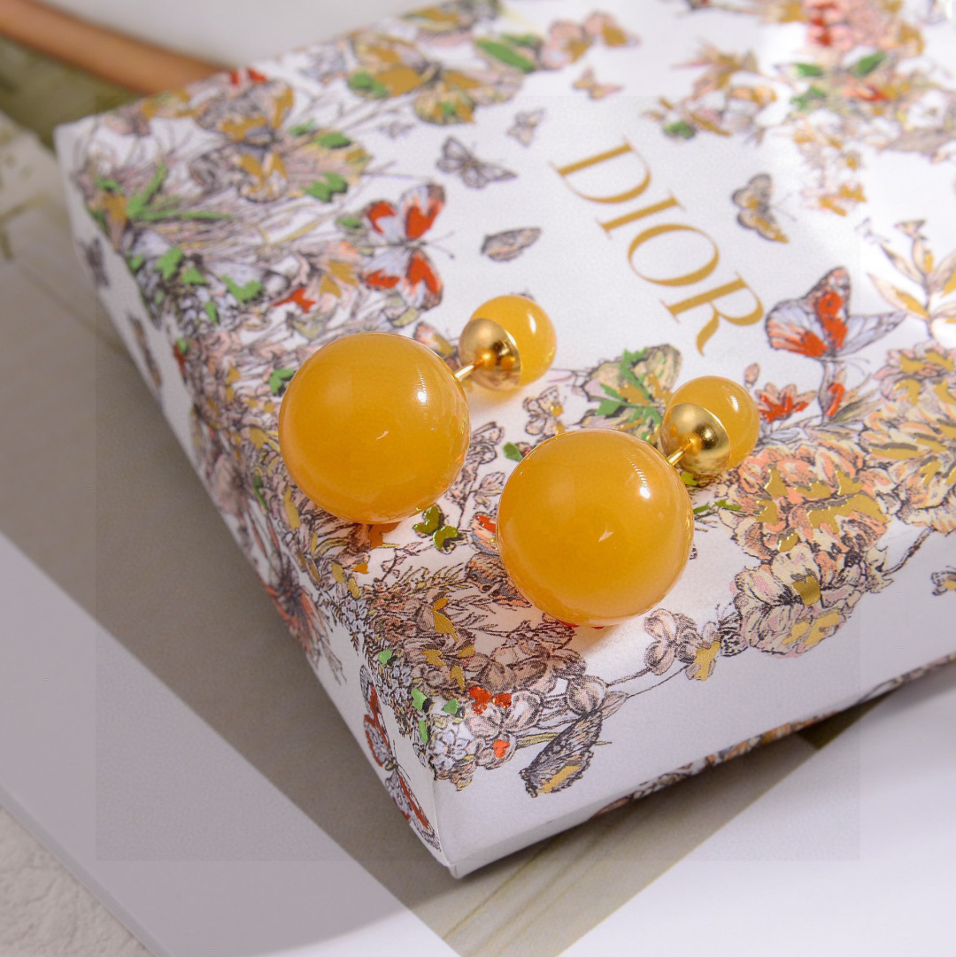 Dior necklace