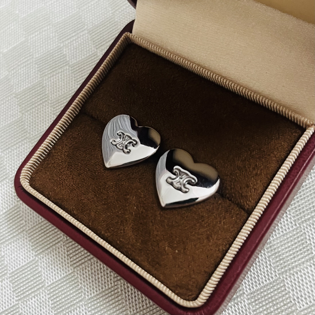 Celine Triomphe Heart Stud Earrings earrings silver-toned metal no gemstones 1 2cm stud diameter