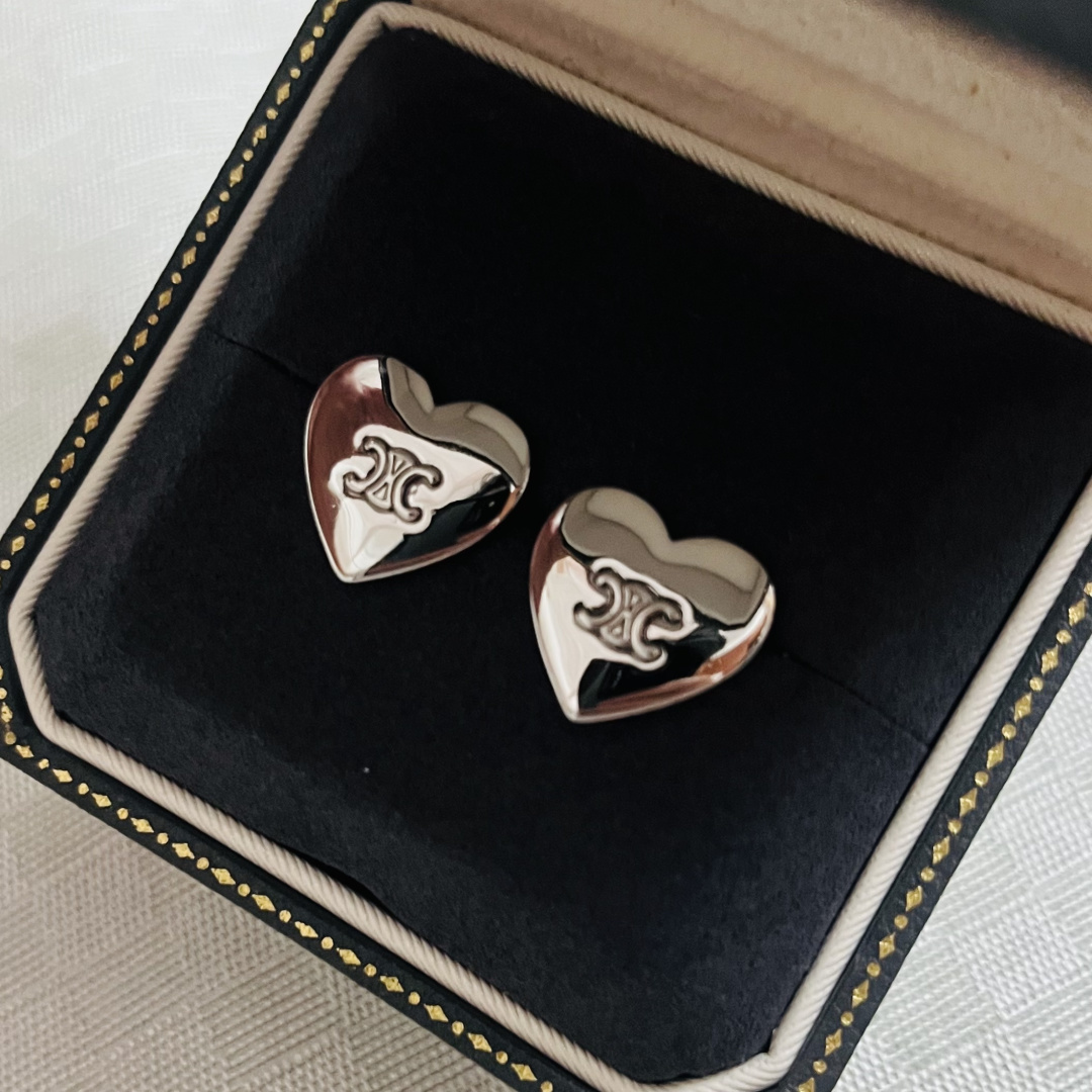 Celine Triomphe Heart Stud Earrings earrings silver-toned metal no gemstones 1 2cm stud diameter