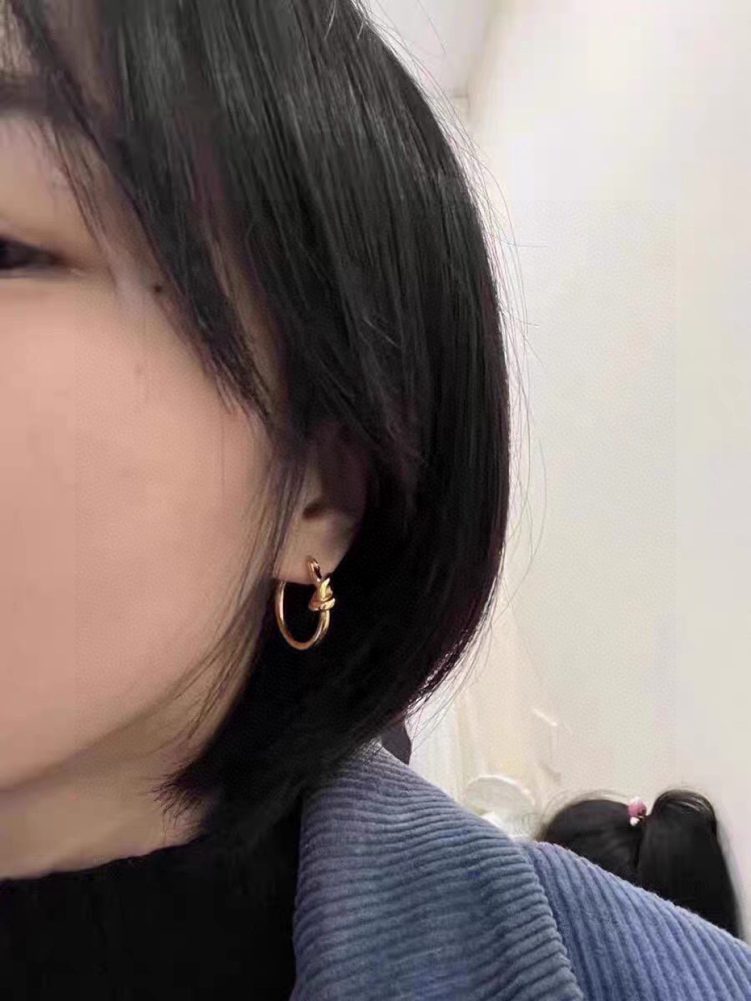Celine Knot Small Hoop Earrings earrings gold-tone metal no gemstones 2cm diameter