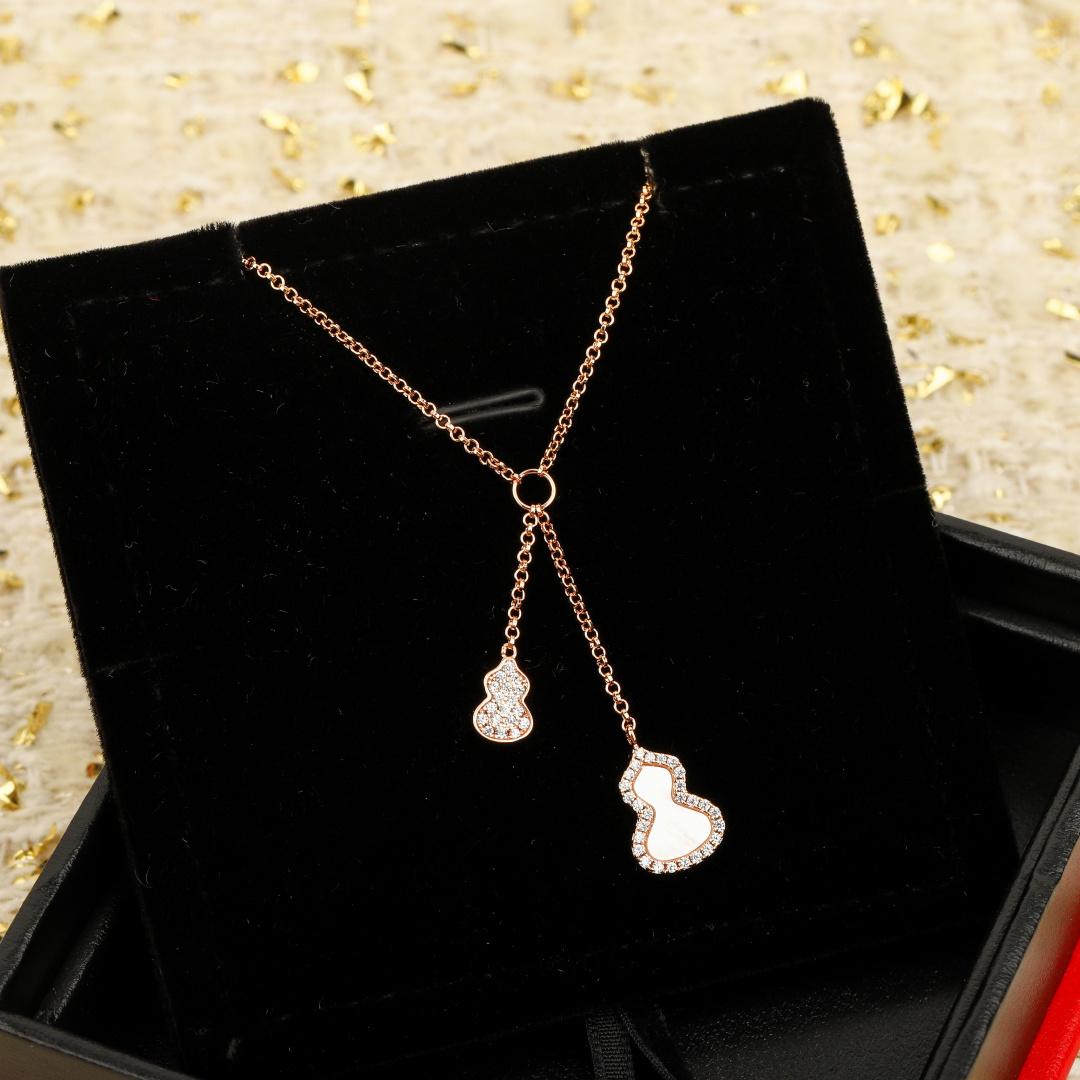 Qeelin Double Gourd Small necklace Rose gold with white mother-of-pearl clear diamond accents also available with green jade red carnelian inlay options 42cm