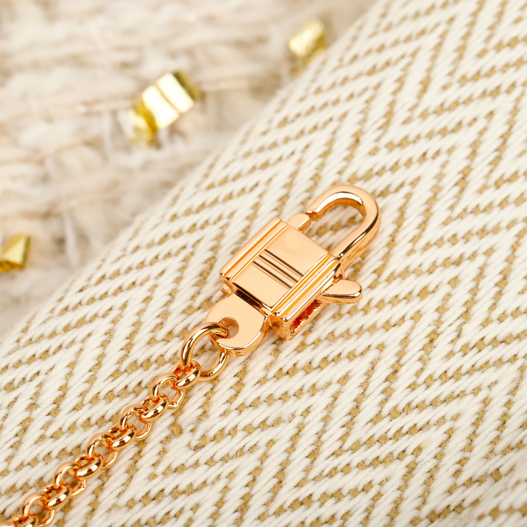 Luxury necklace