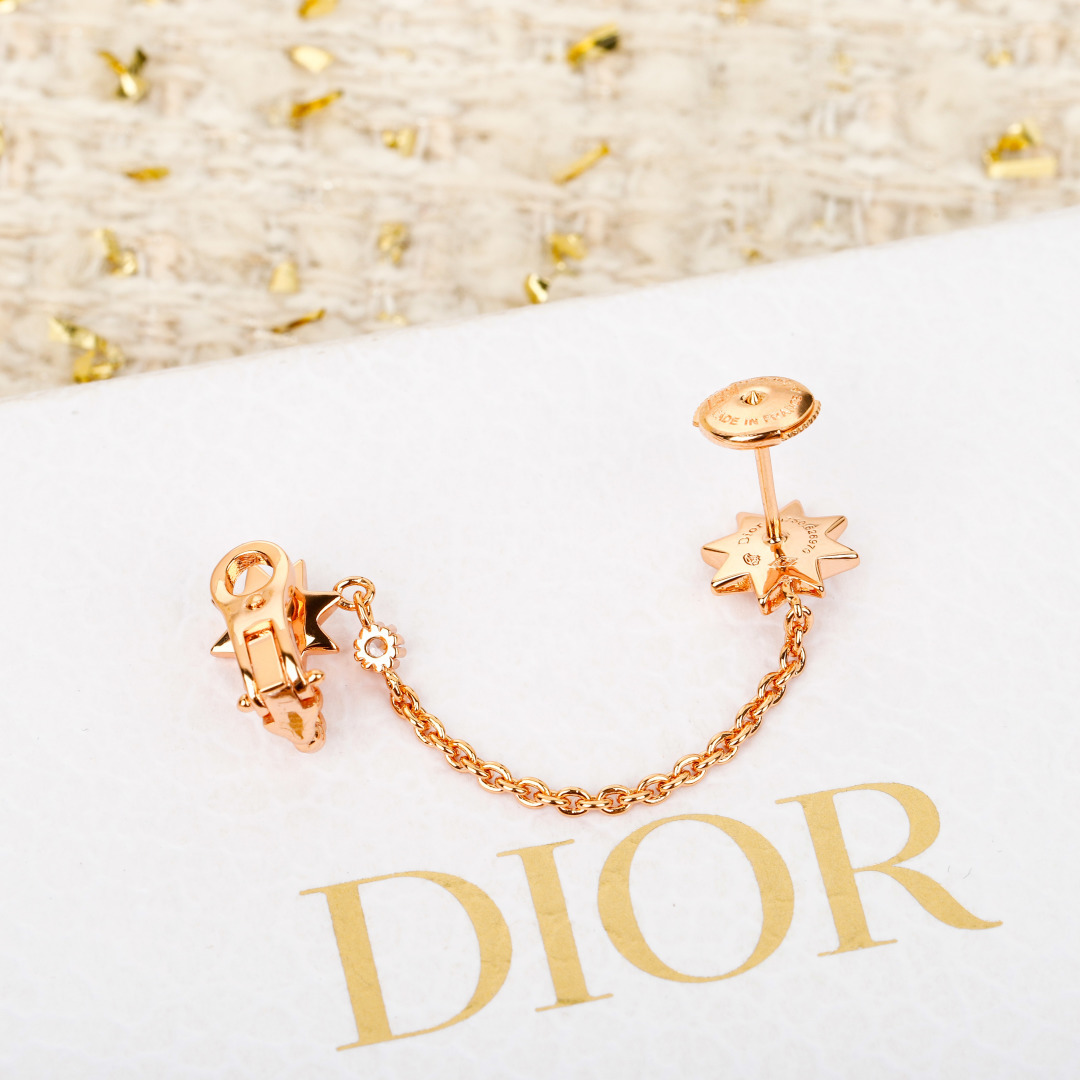 Dior Etoile des Vents Chain Ear Cuff earrings Rose gold metal with clear diamond accent stones One Size single ear cuff with 1cm connecting