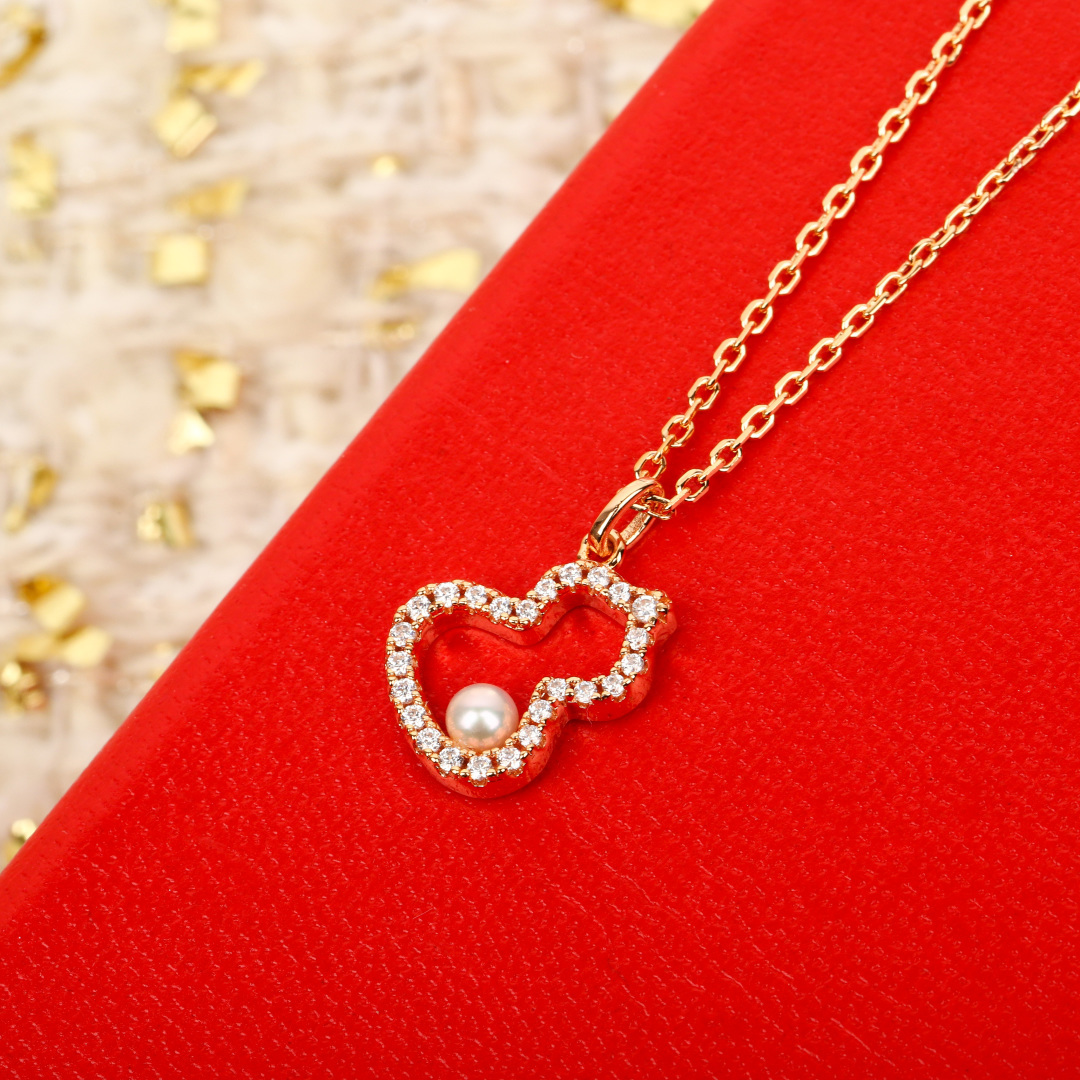 Qeelin Wulu necklace 18K rose gold white diamond white pearl 42cm