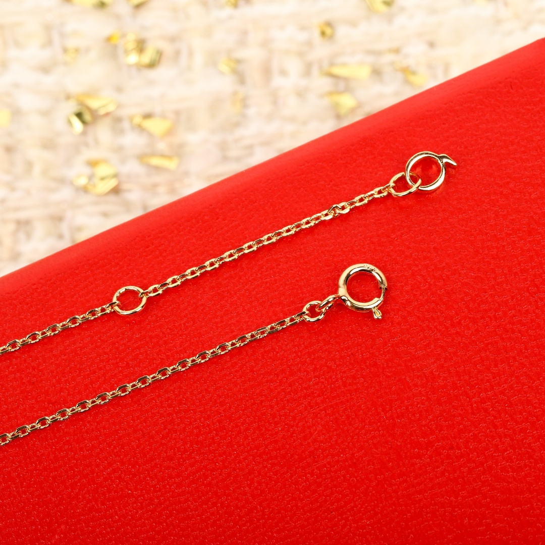 Qeelin Wulu necklace 18K rose gold white diamond white pearl 42cm