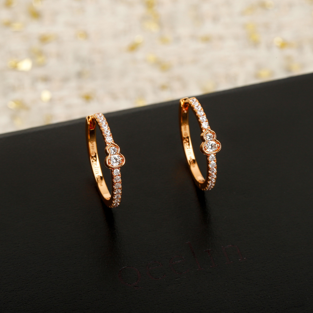 Qeelin Wulu Mini Solitaires earrings 18k white gold with diamonds 18k rose gold with diamonds mini hoop
